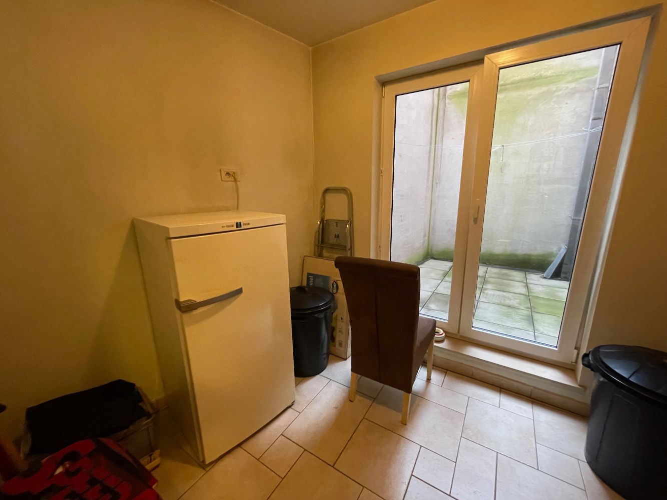 Ruim zonnig appartement met drie slaapkamers, twee badkamers en terras in een gebouw op de Markt. foto 20