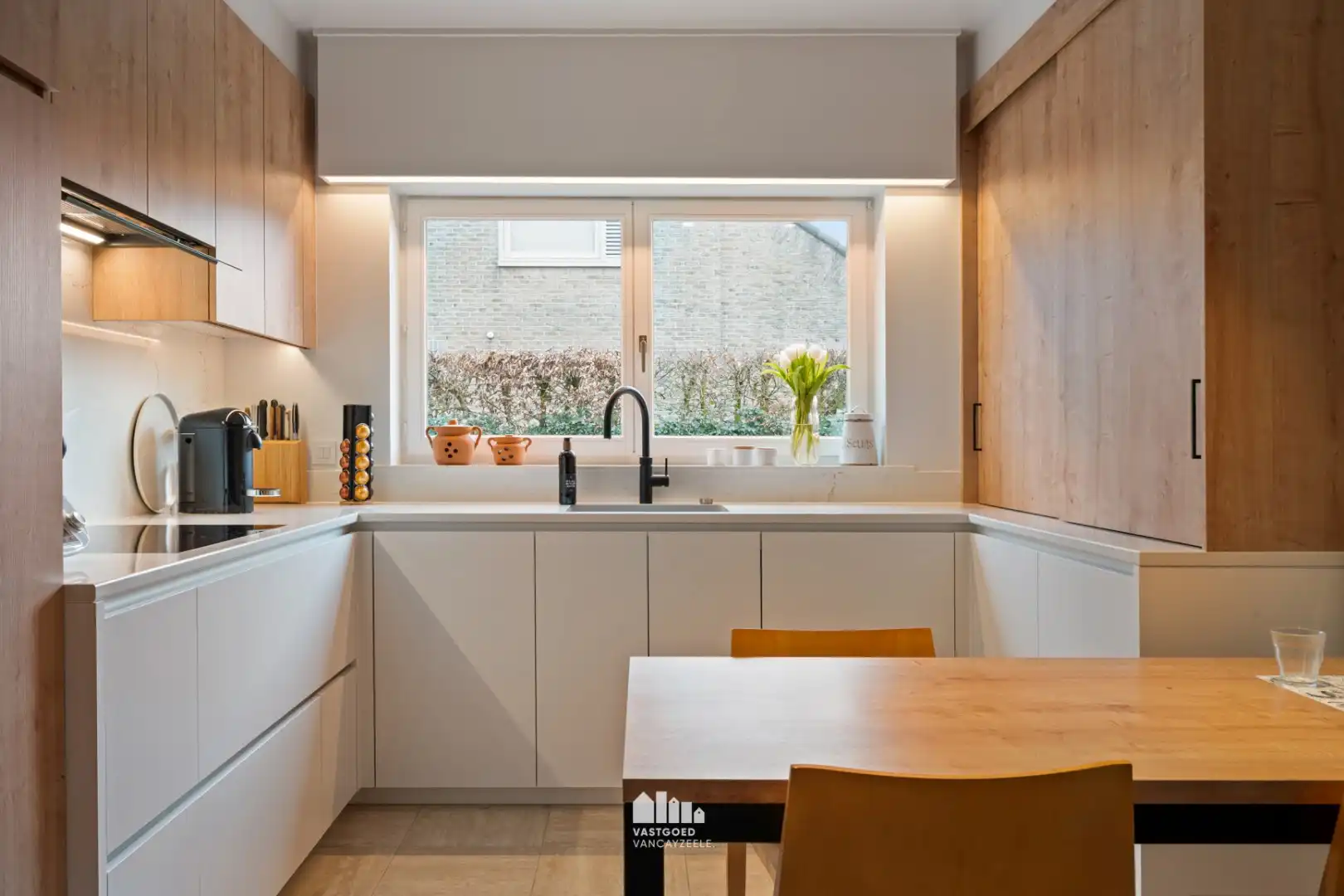 Instapklare villa met zonnige tuin op topligging in rustige wijk te Ieper foto 14