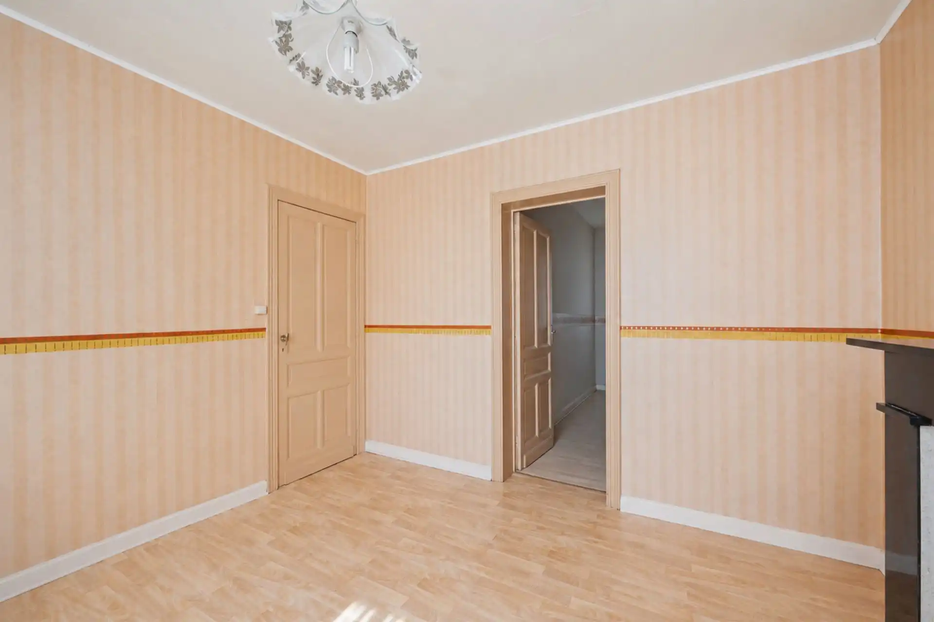 Karaktervolle woning met 3 slpk & tuin - veel potentieel! foto 19