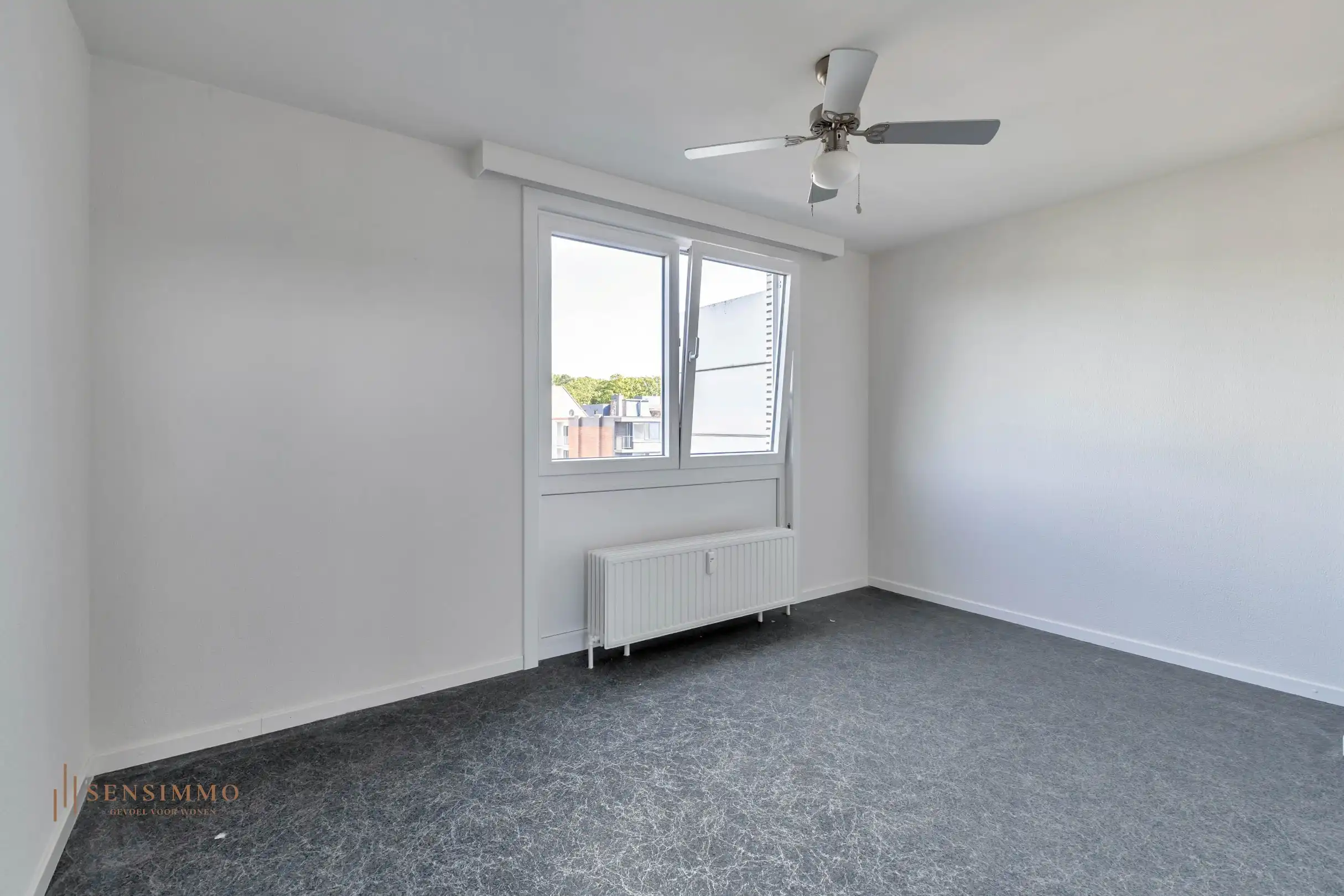 CHARMANTE PENTHOUSE MET RUIM TERRAS IN HARTJE GENK foto 10