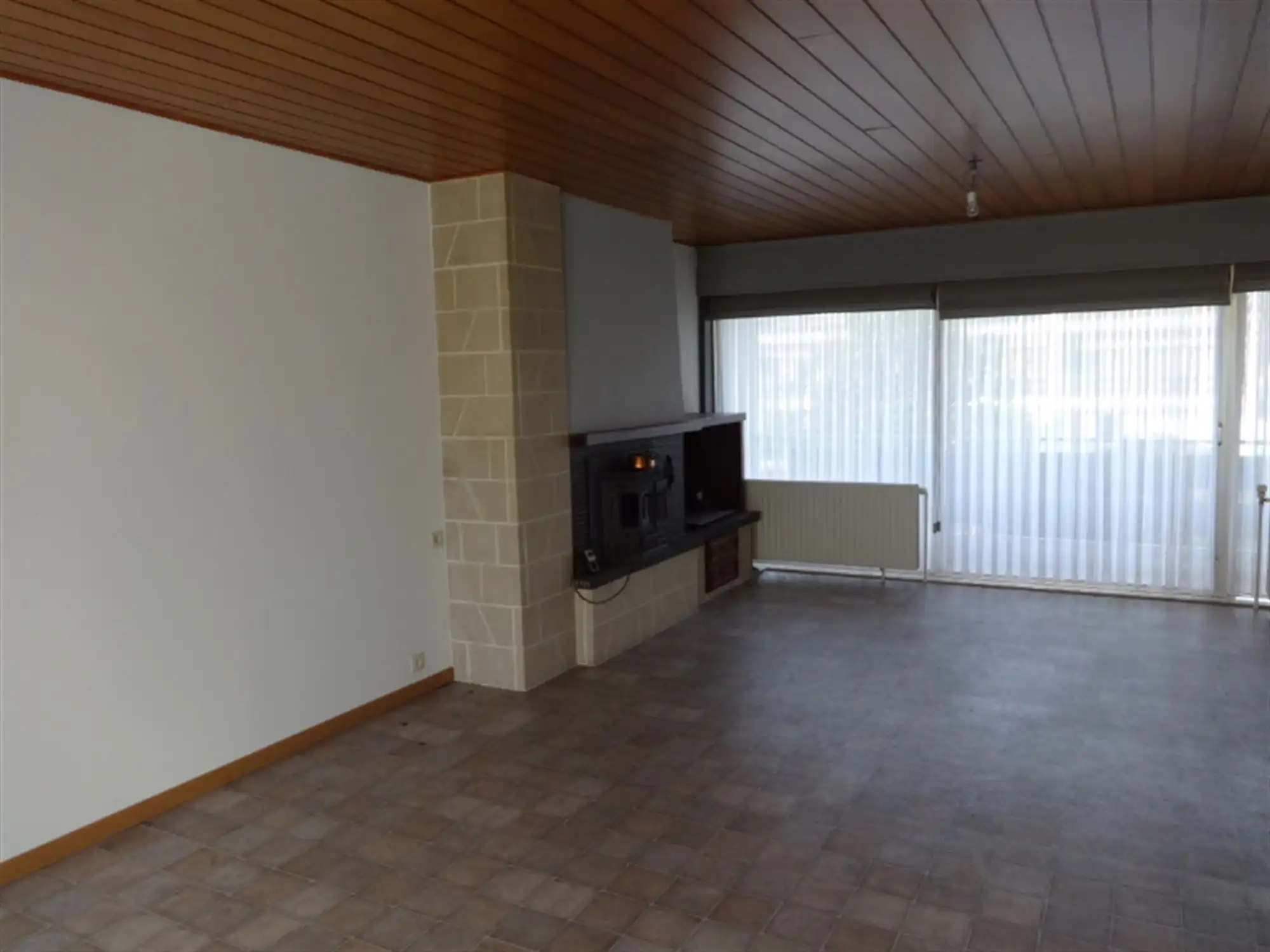 Woonhuis met tuin en garage foto 10