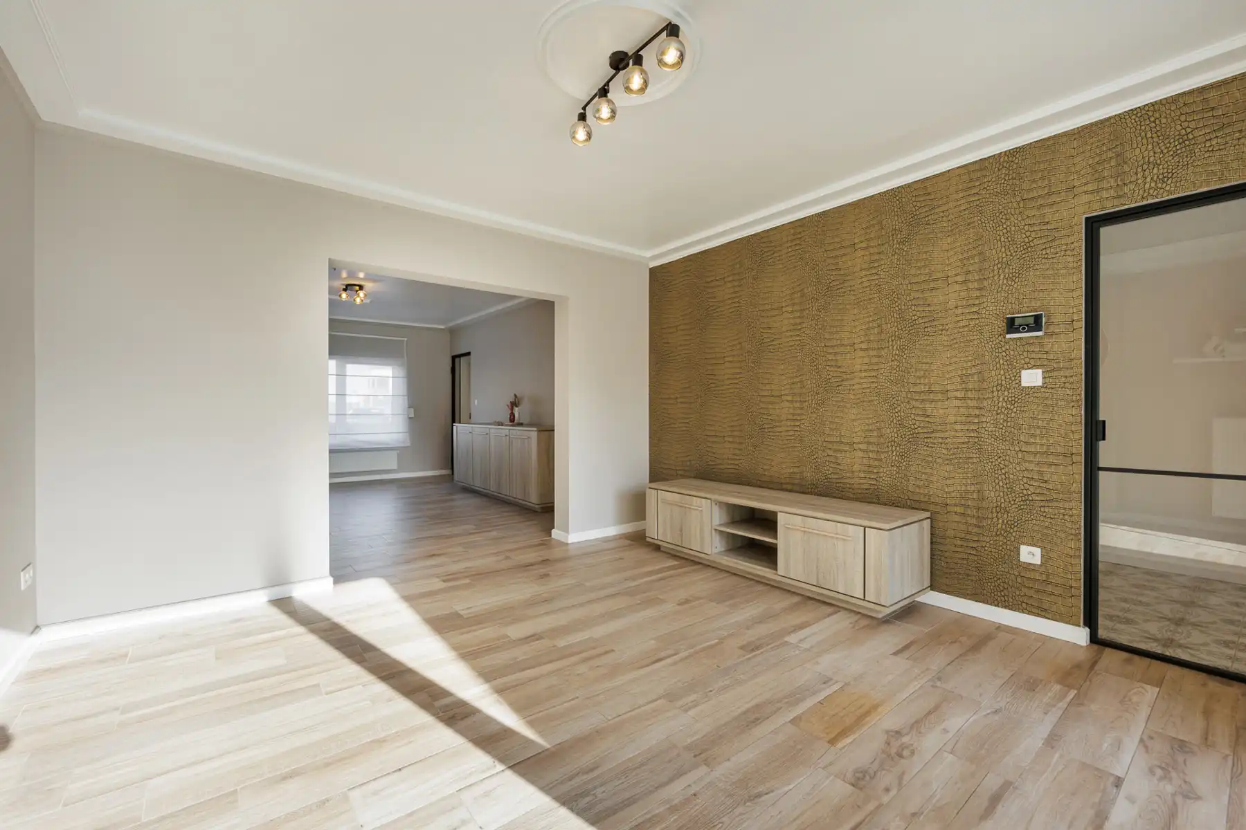 Recent gerenoveerde woning met 2 slpks nabij het centrum foto 7