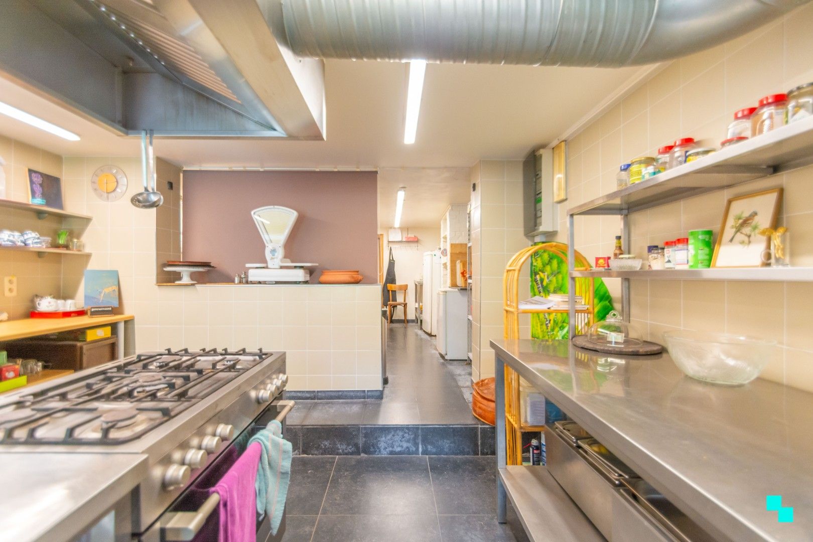 Karaktervolle woning met handelsruimte vlakbij Gent-Sint-Pieters foto 33