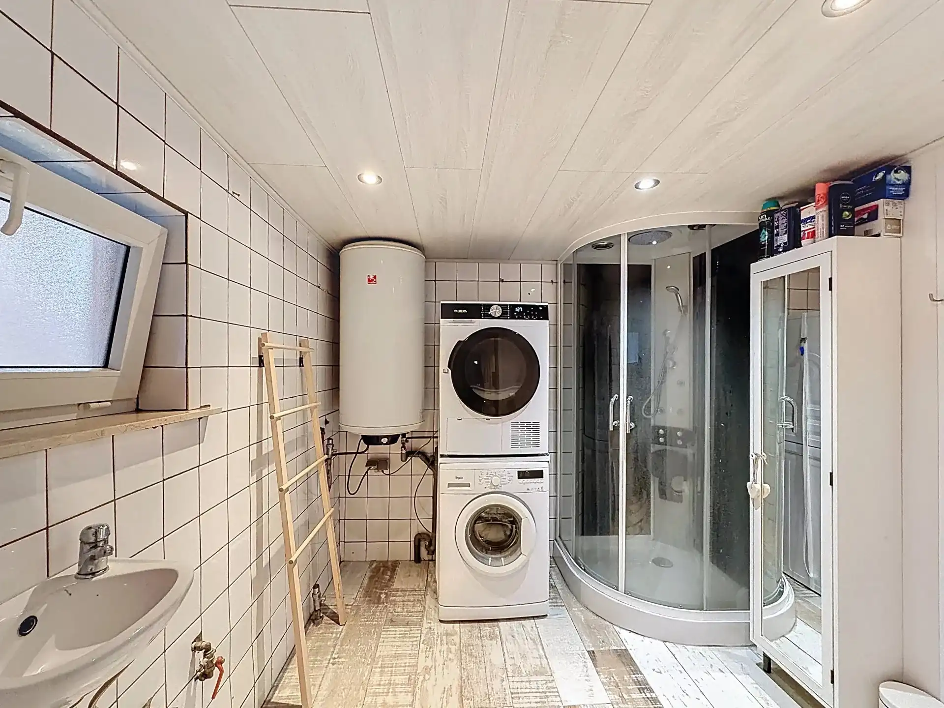 Gezellige half-open bebouwing met 1 slaapkamer (mog. 2) op rustige locatie. foto 12