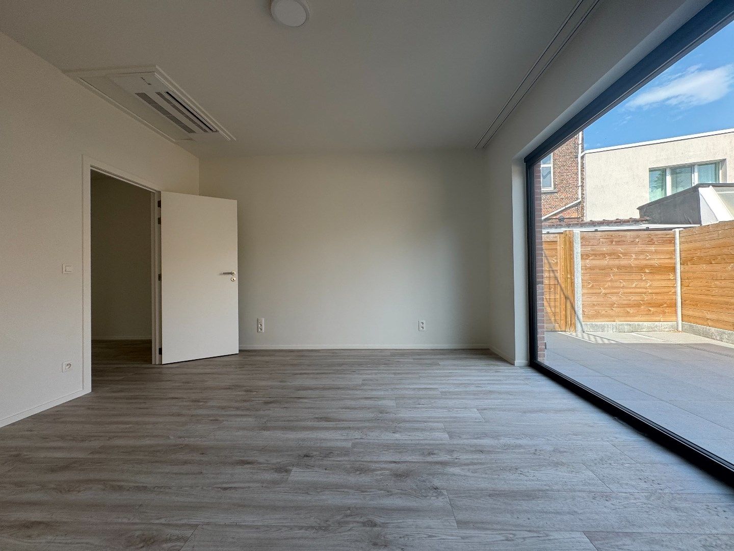 Volledig vernieuwd gelijkvloers-appartement in hartje Opwijk - 2 slpk foto 9