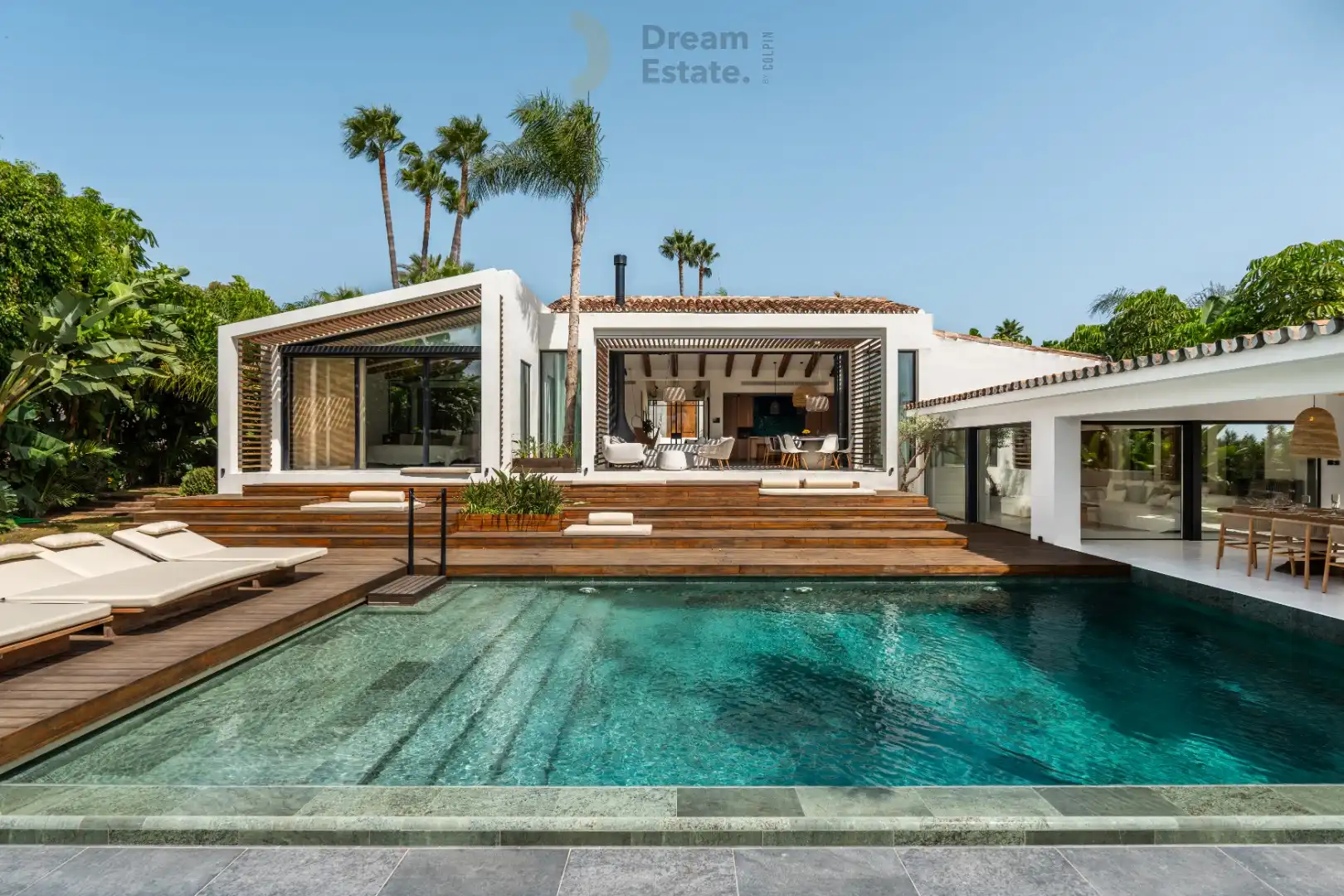 Unieke eerstelijns golfvilla in een exclusieve 'gated community' te Nueva Andalucia foto 2