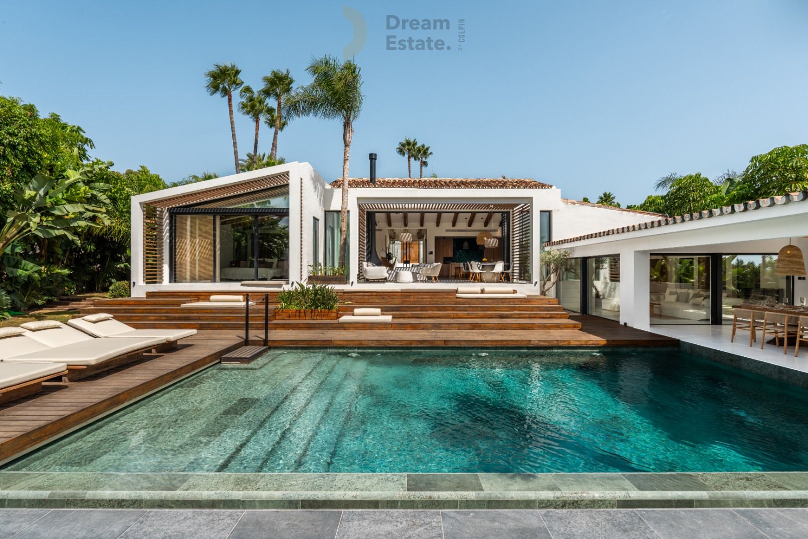 Unieke eerstelijns golfvilla in een exclusieve 'gated community' te Nueva Andalucia foto 2