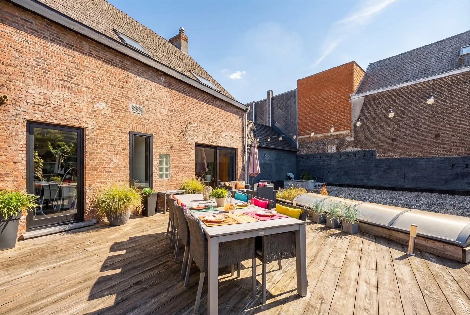 Prachtig winkelpand met duplex op groot perceel foto 24