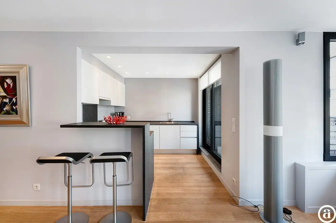 Instapklaar 2-slaapkamerappartement met terras op gegeerde locatie in Knokke foto 5