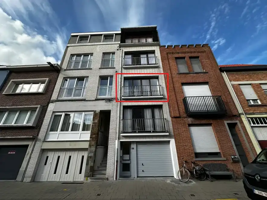 Lichtrijke studio op centrale ligging in Blankenberge foto {{pictureIndex}}