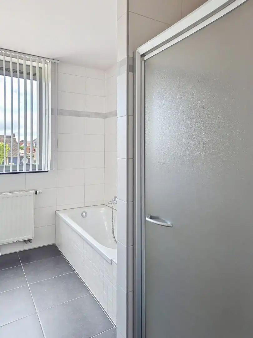 Appartement met 2 slpks en garage foto 11