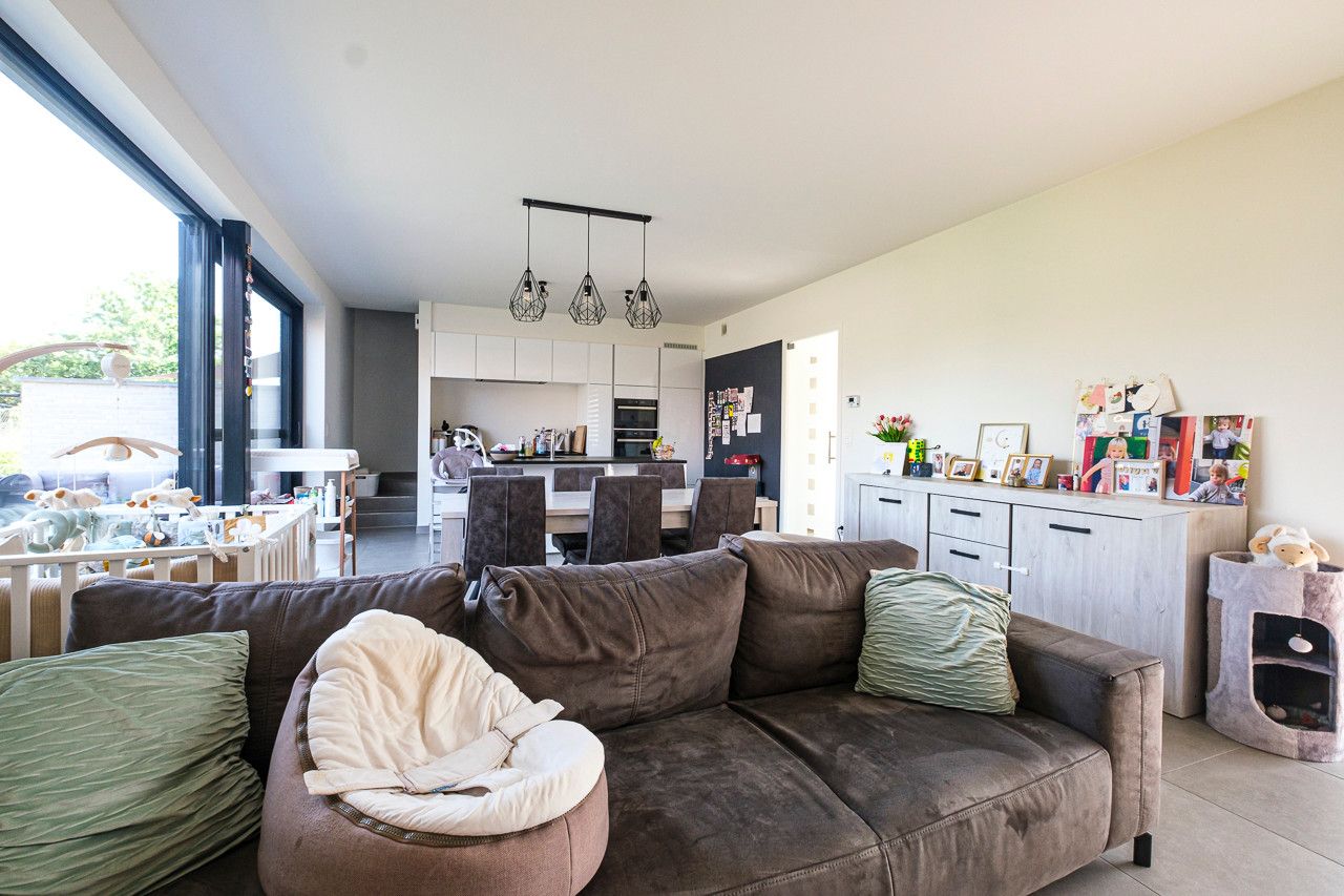 Recente woning in rustig gelegen verkaveling foto 9