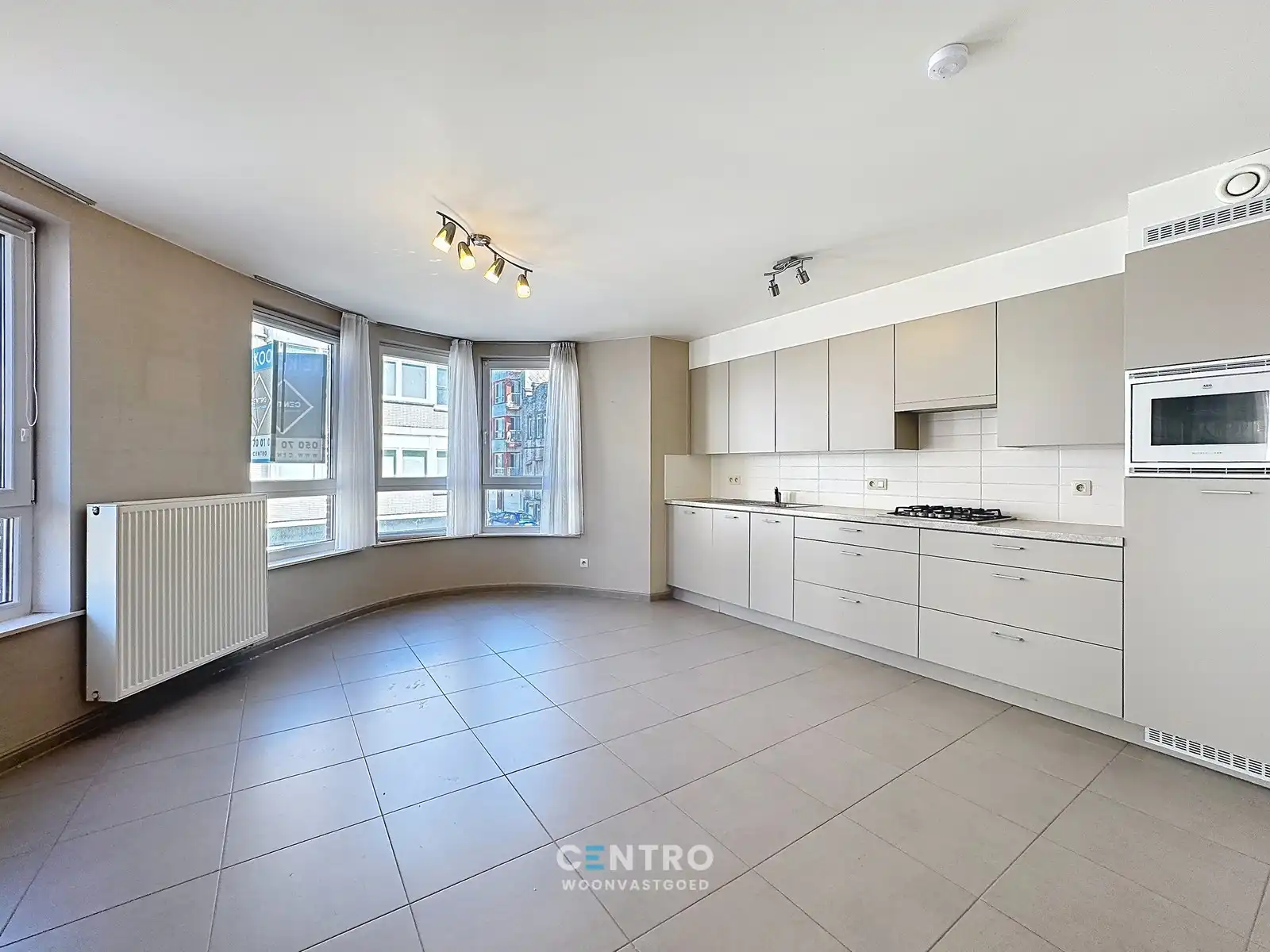 CENTRAAL gelegen appartement met 3 slpks en 2 badks! foto 5