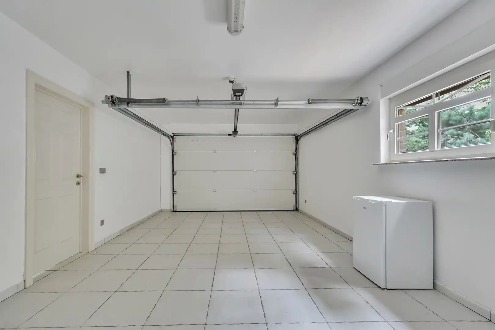 RUIME WONING MET 4+ SLPKS TE KOOP - Maasmechelen foto 23