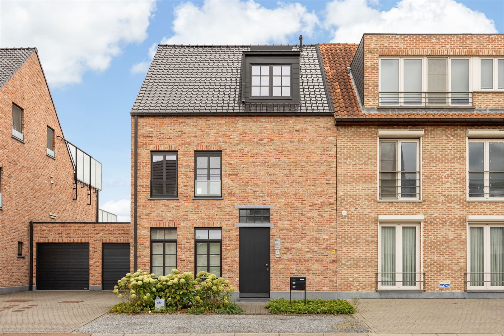 Mooi app. met garage en groot terras! foto 20