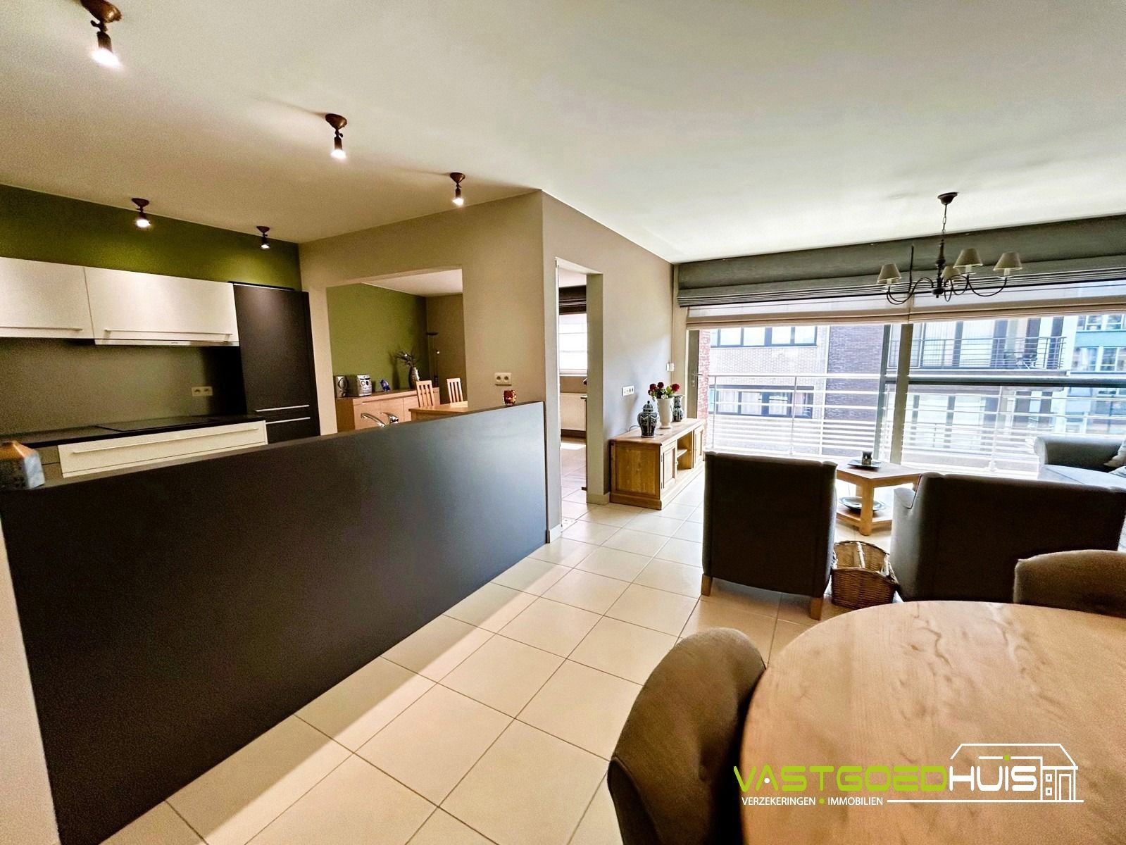 Prachtig appartement met terras en garage in centrum Ninove foto 9