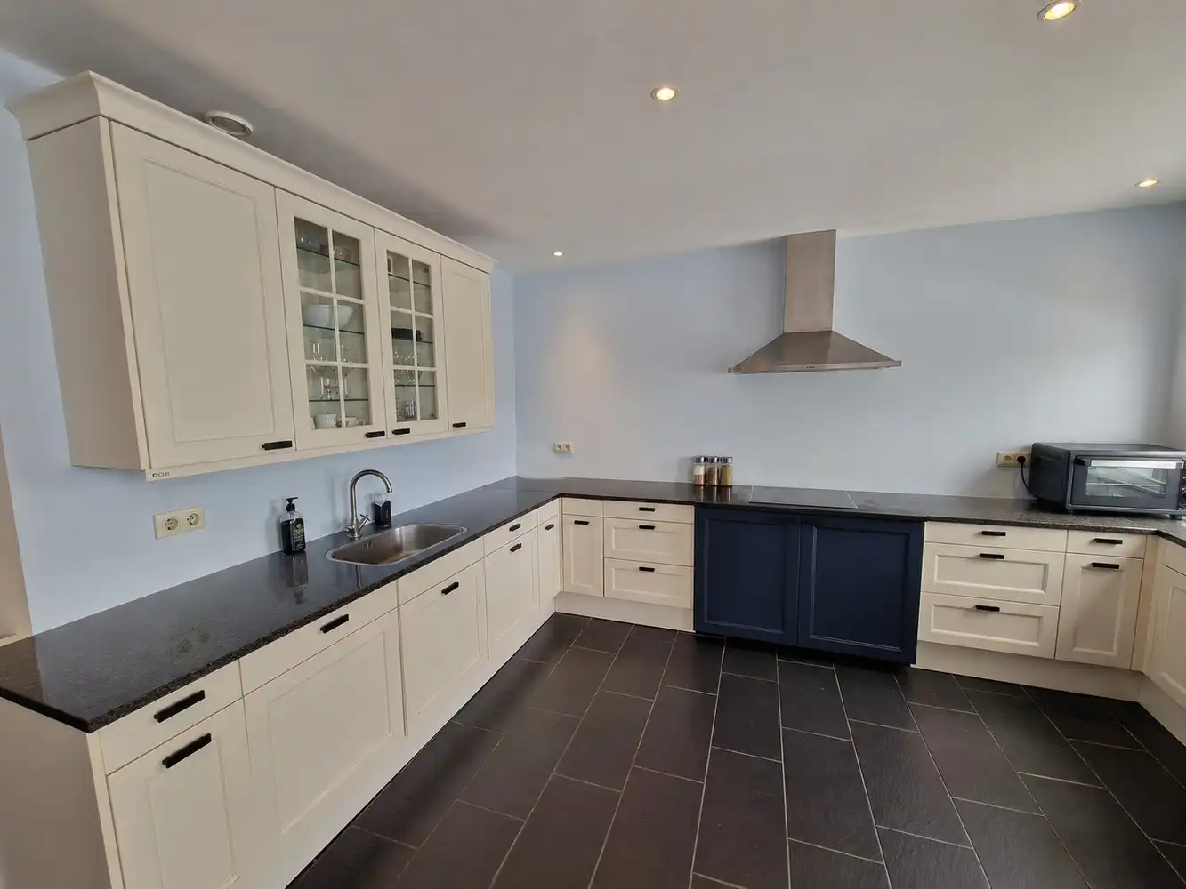 Charmante huurwoning in centrum Lanaken foto 10