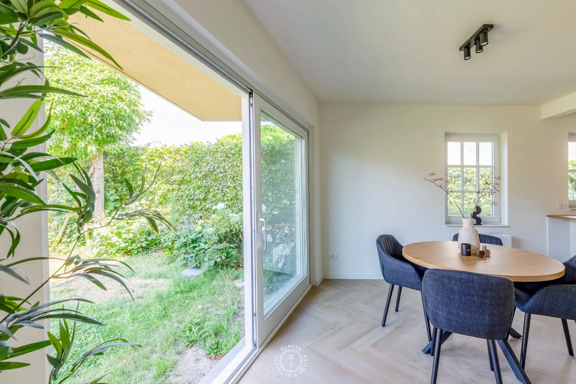 High-end vernieuwbouwappartement met privatieve tuin foto 10