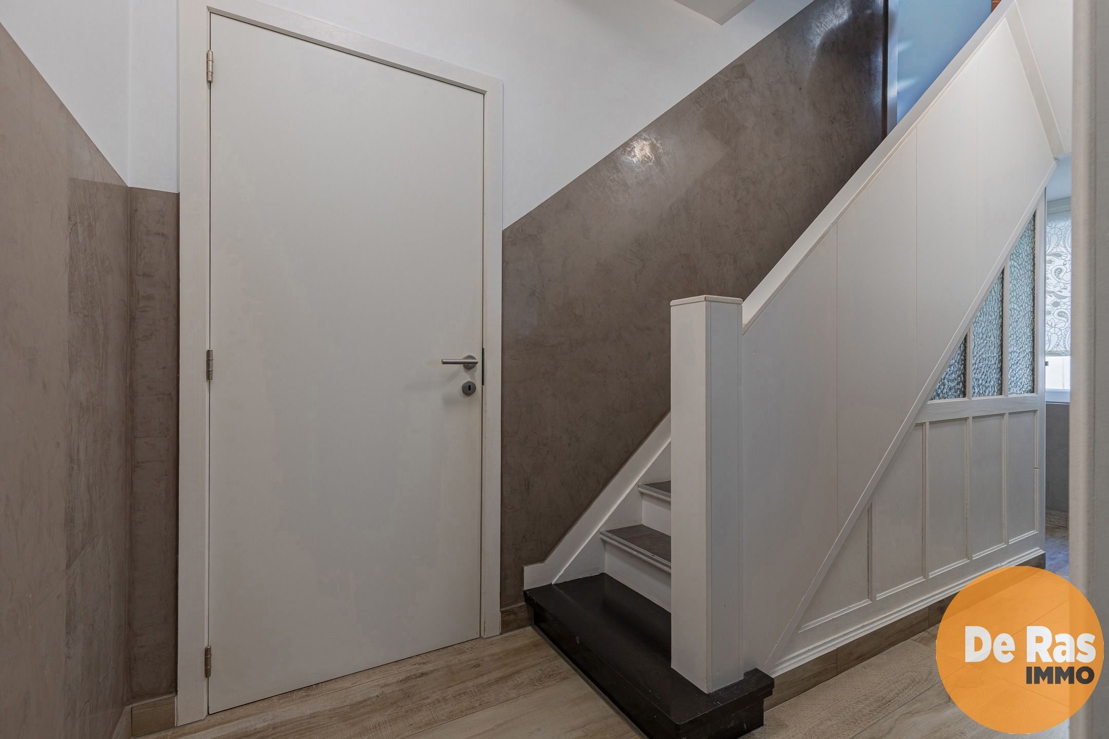 OORDEGEM - Instapklare woning met 4 kamers op goede locatie foto 15