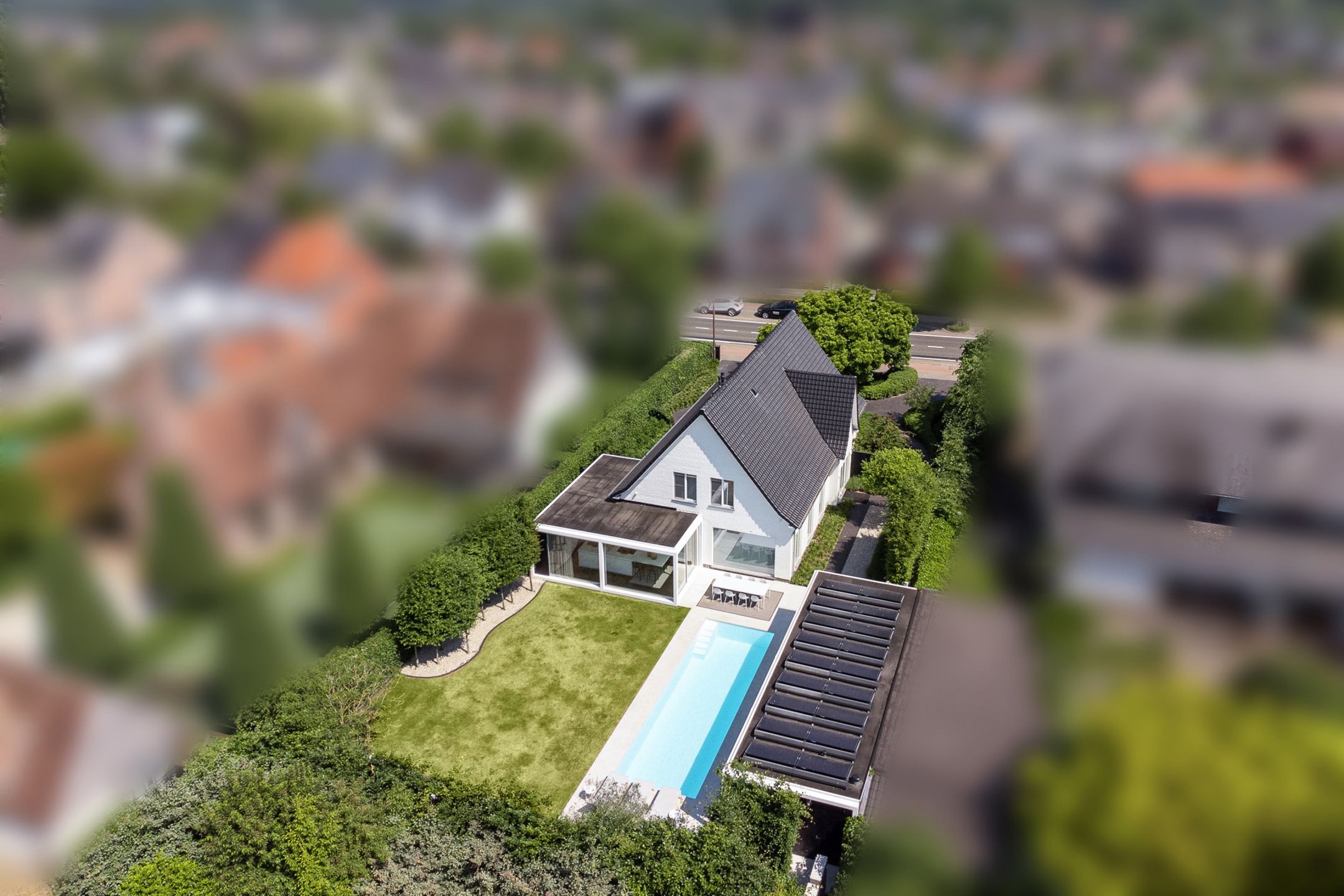 LUXE GERENOVEERDE VILLA, 4 slpk, 3 bdks, zwembad + poolhouse foto {{pictureIndex}}