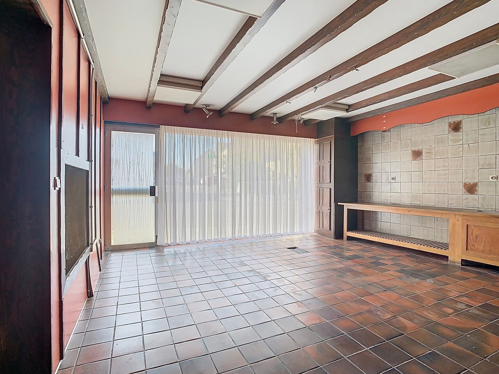 Zéér ruime én Karaktervolle Woning met 3 SLPK én tuin! foto 2