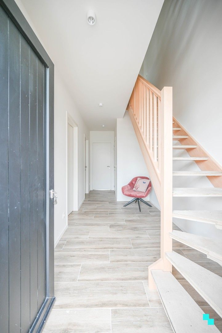 Ruime nieuwbouwwoning te Otegem foto 2