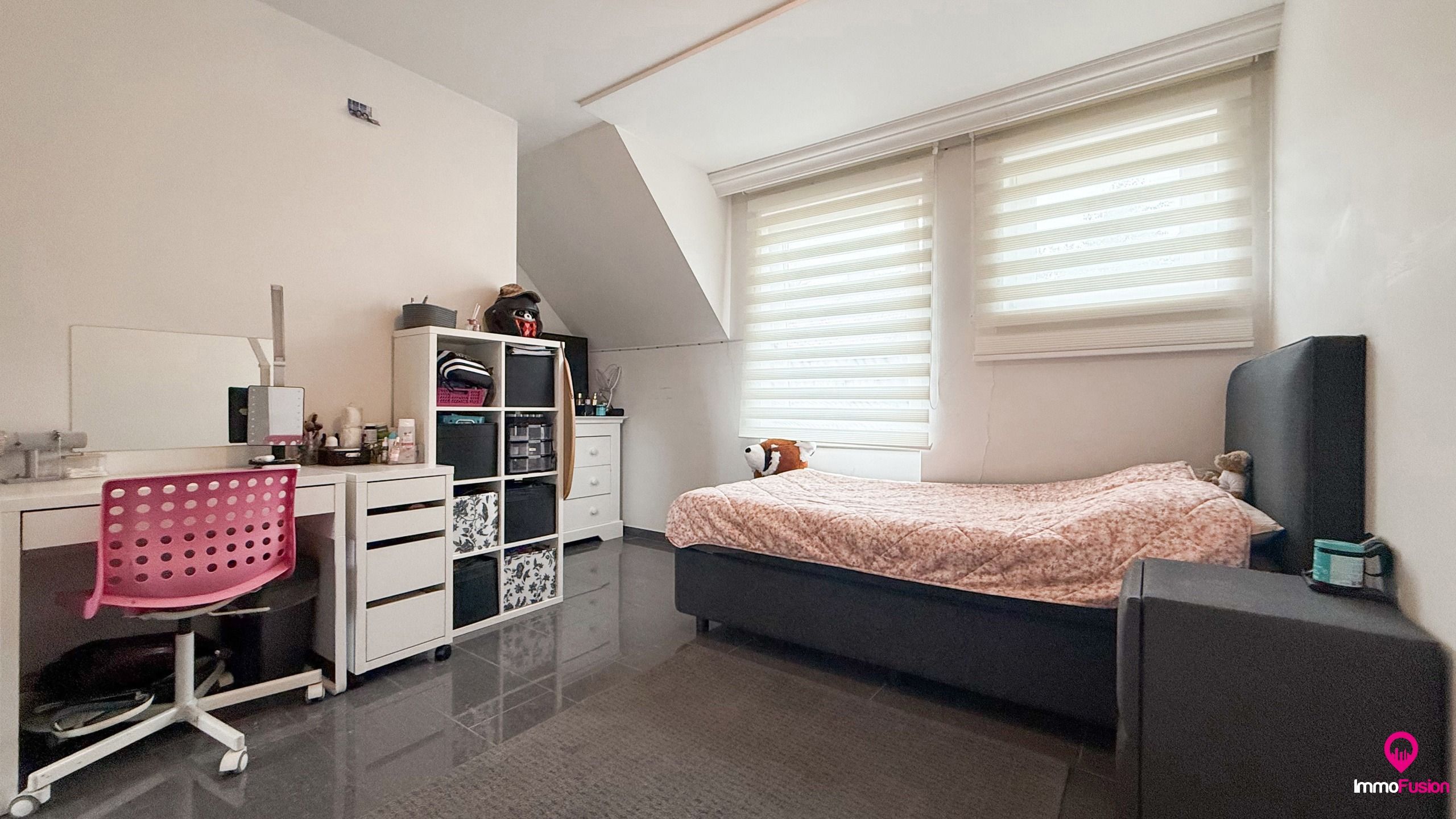 Instapklare woning met 3 slpks, tuin en garage in Lillo! foto 22