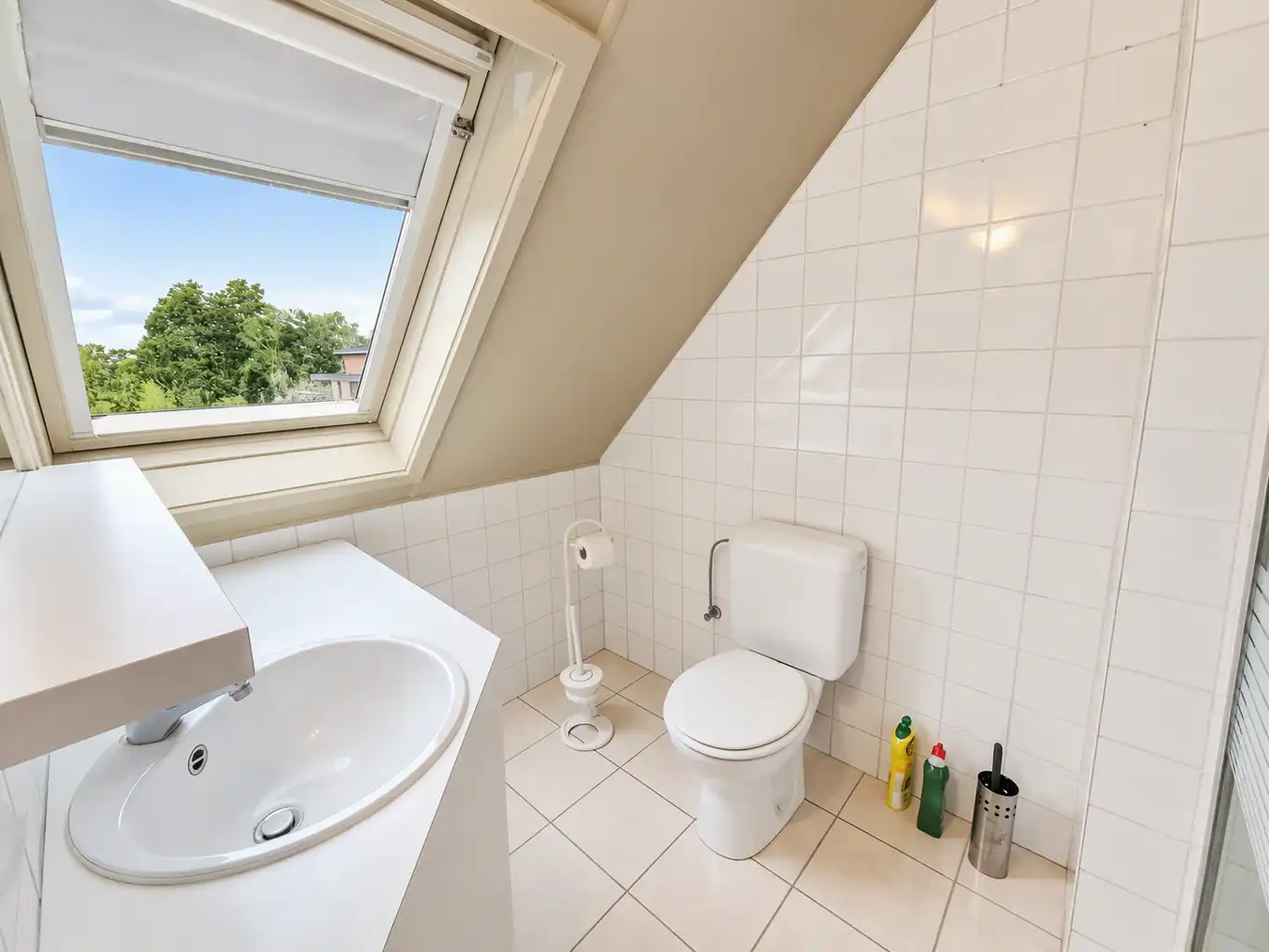 Dakappartement met 1 slpk + extra zolderruimte in Arendonk. foto 11