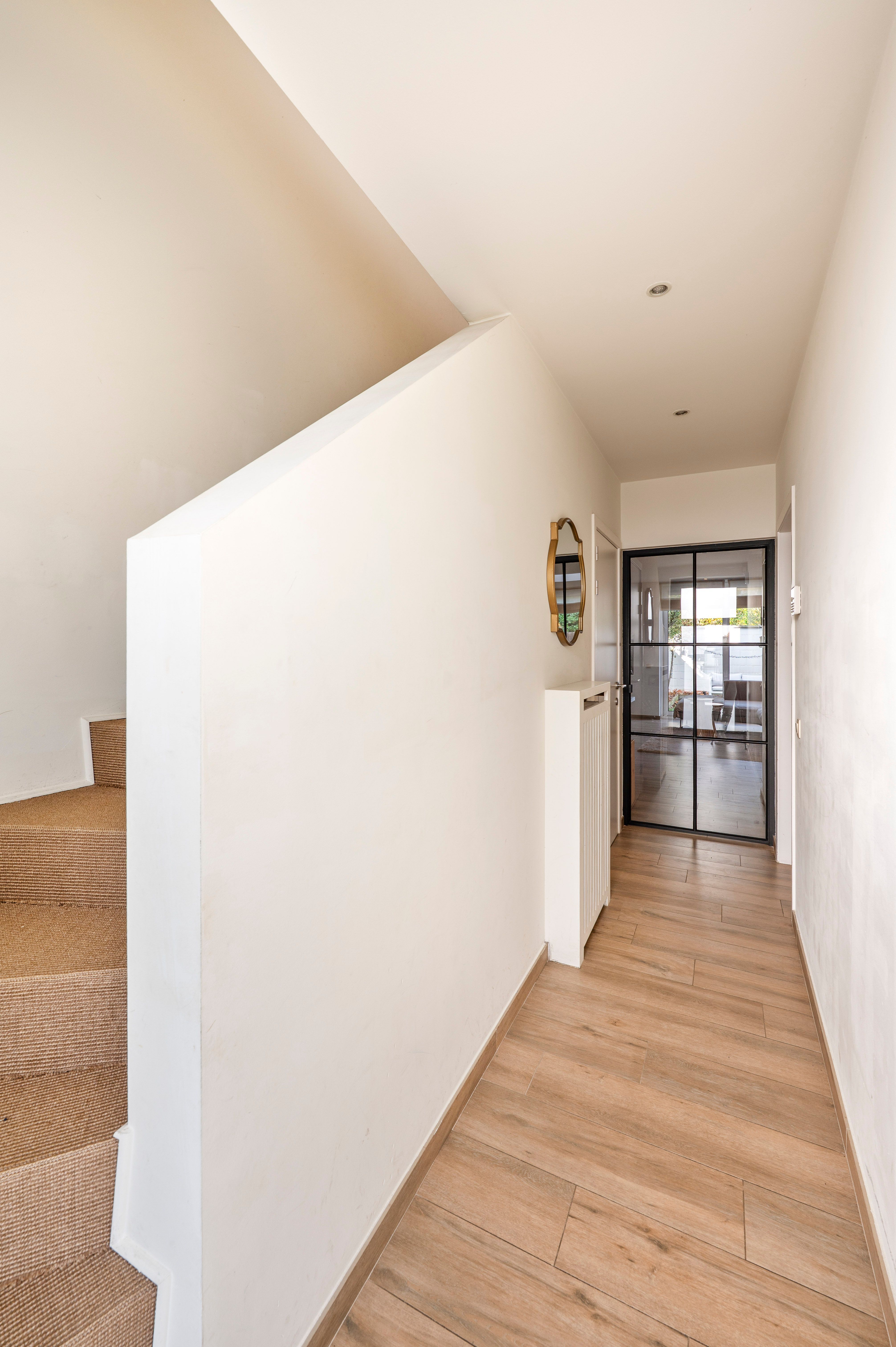 Moderne gezinswoning met gezellige stadstuin op de Lage Kaart te Brasschaat! foto 9