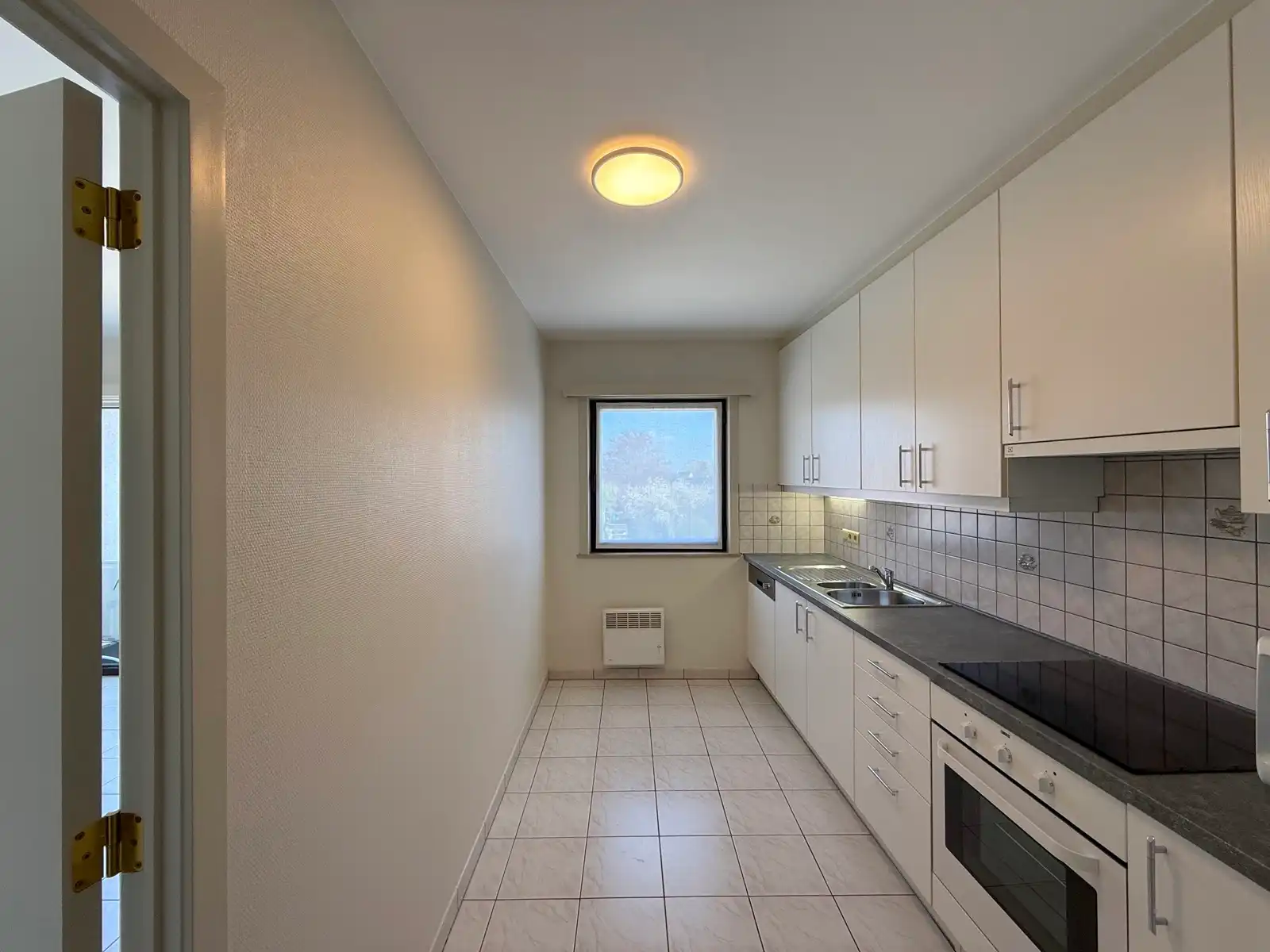 Instapklaar appartement met 2 slaapkamers en terrasje foto 8