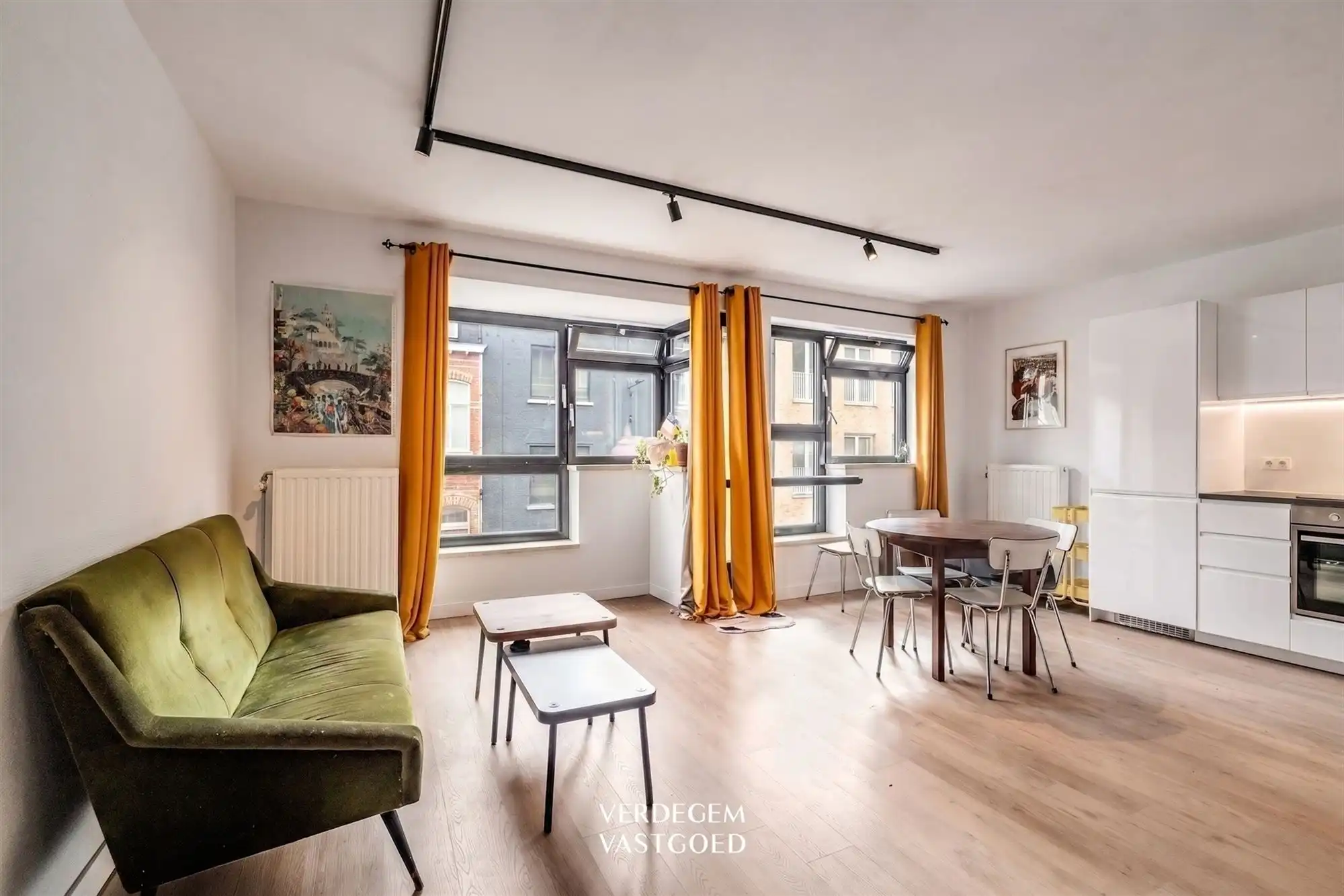 Appartement met 2 slaapkamers, berging en terras foto 2