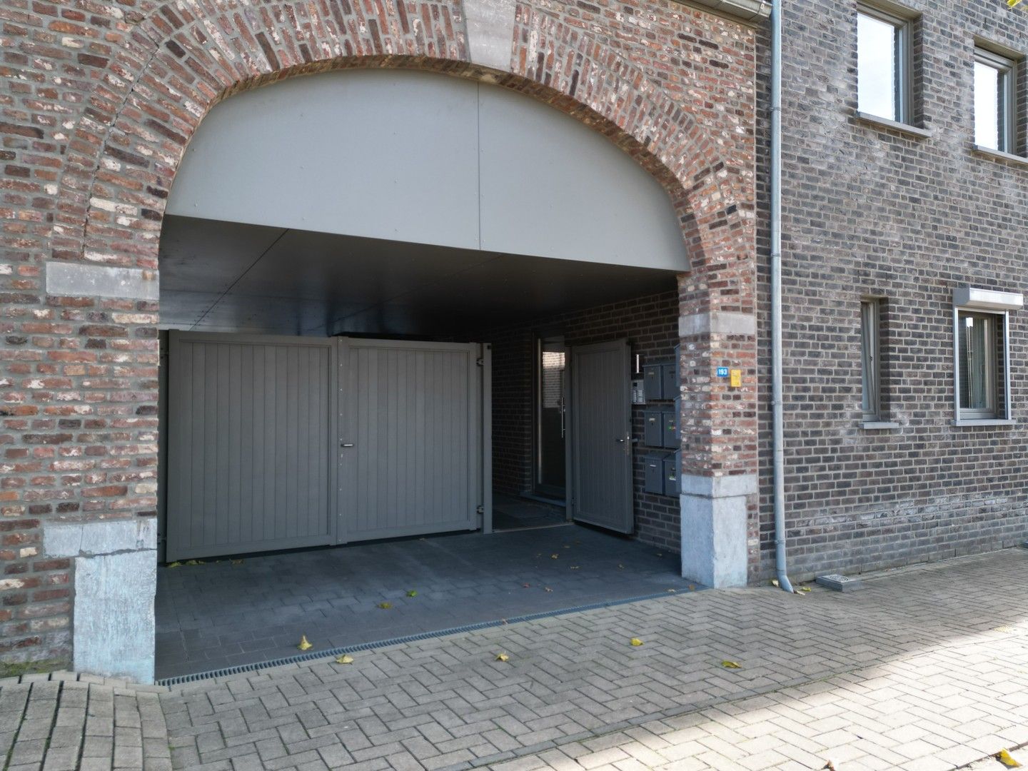 MODERNE DUPLEX TE LANAKEN MET 3SLKP - TE KOOP foto 2