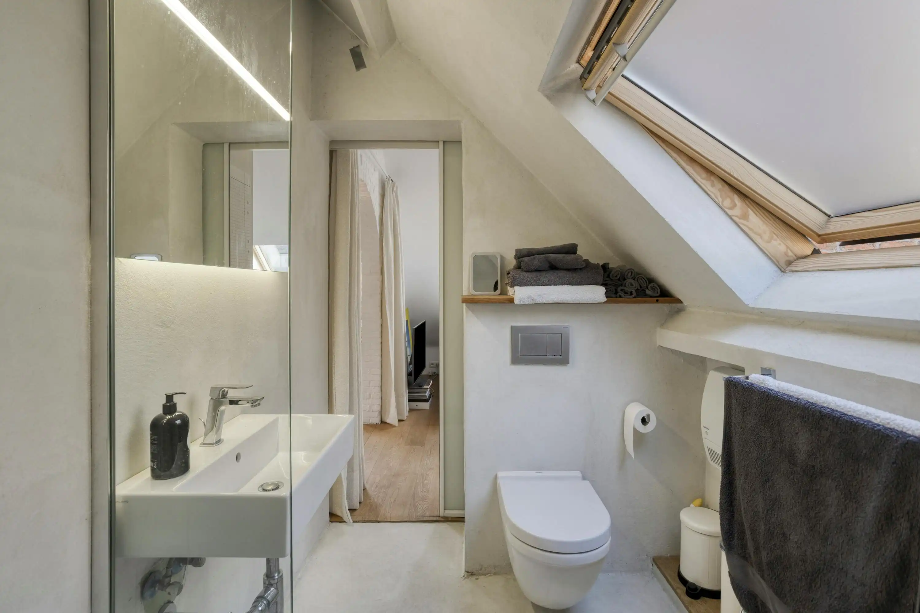 Uniek dakappartement met terras te koop in Antwerpen foto 19