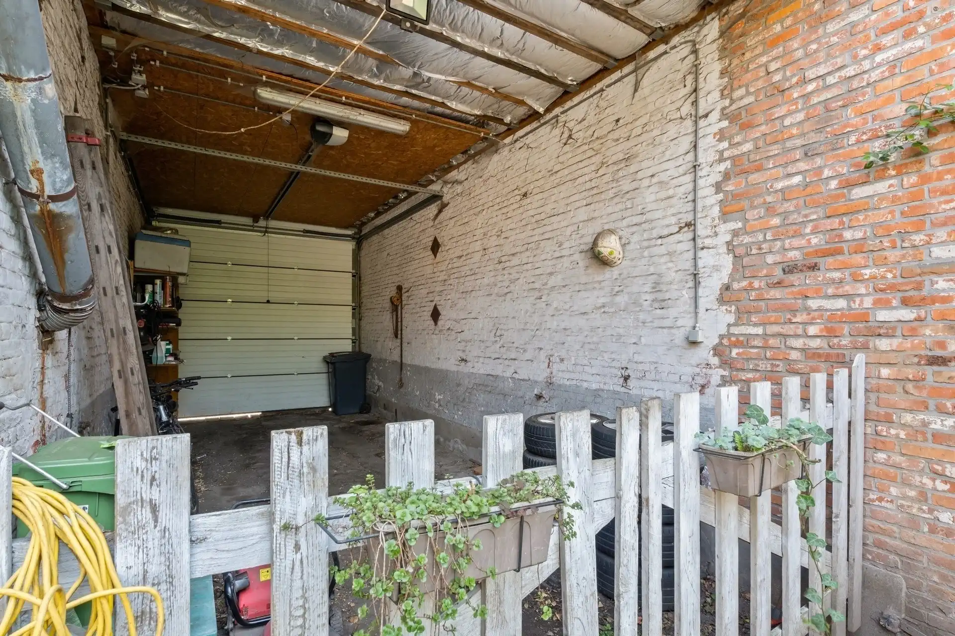 verder af te werken woning met grote garage foto 24