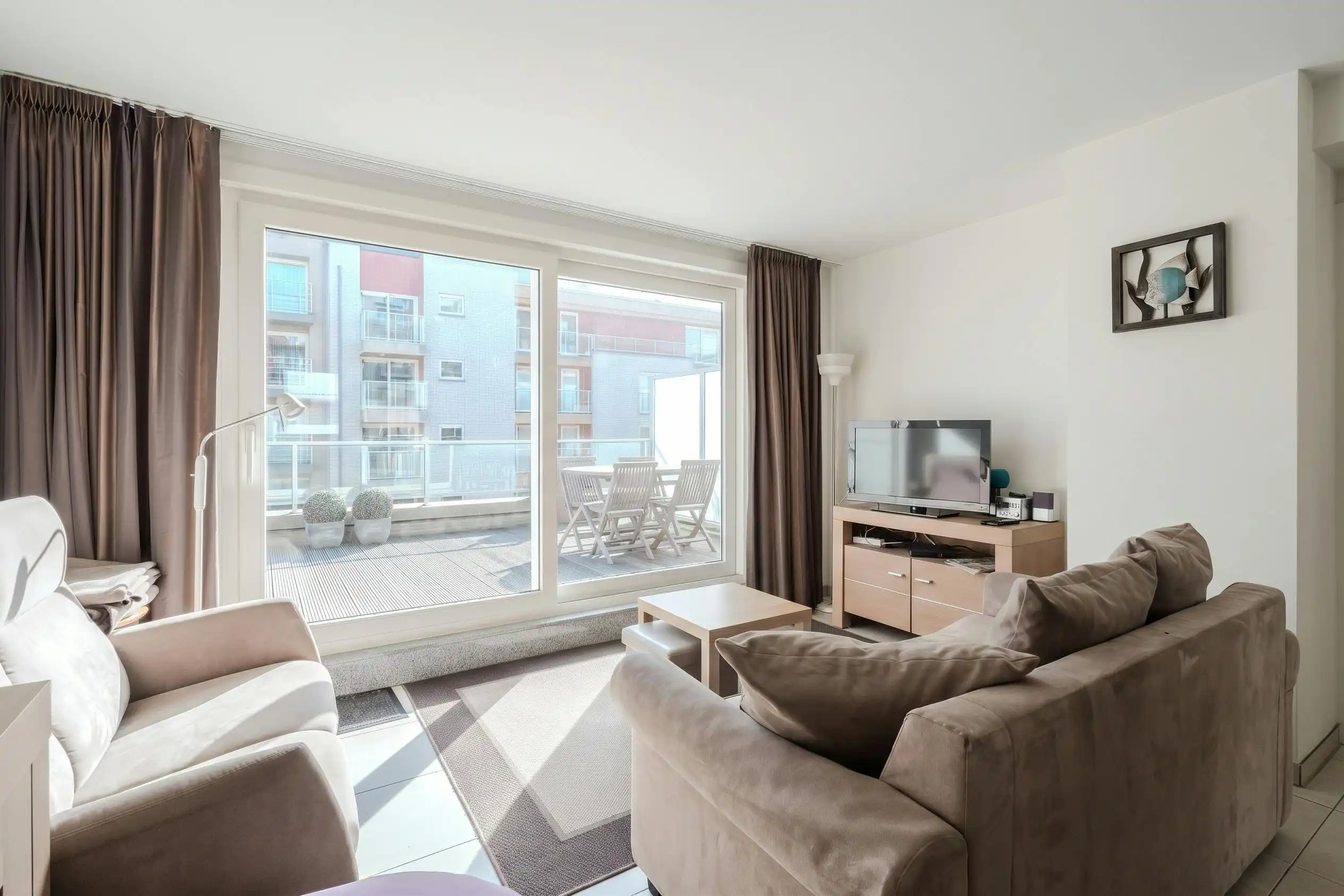 Lichtrijk duplexappartement met ruime terrassen! foto 4