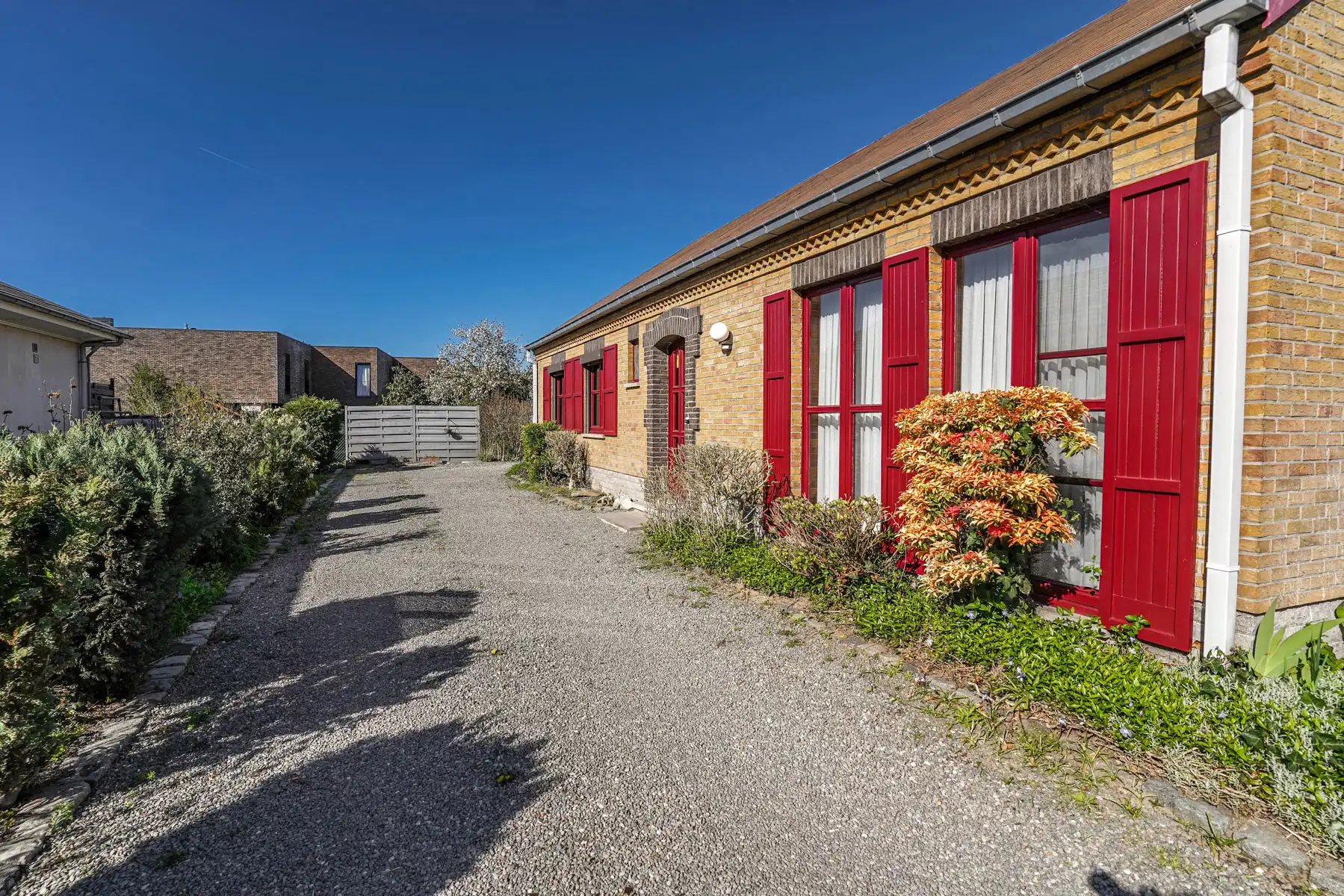 Gunstig gelegen, te renoveren laagbouwwoning in Londerzeel foto 5