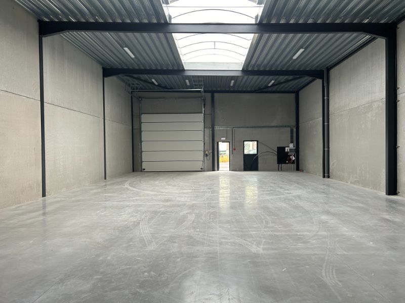 Moderne KMO-unit van 287 m² op toplocatie met 2 parkeerplaatsen foto 5