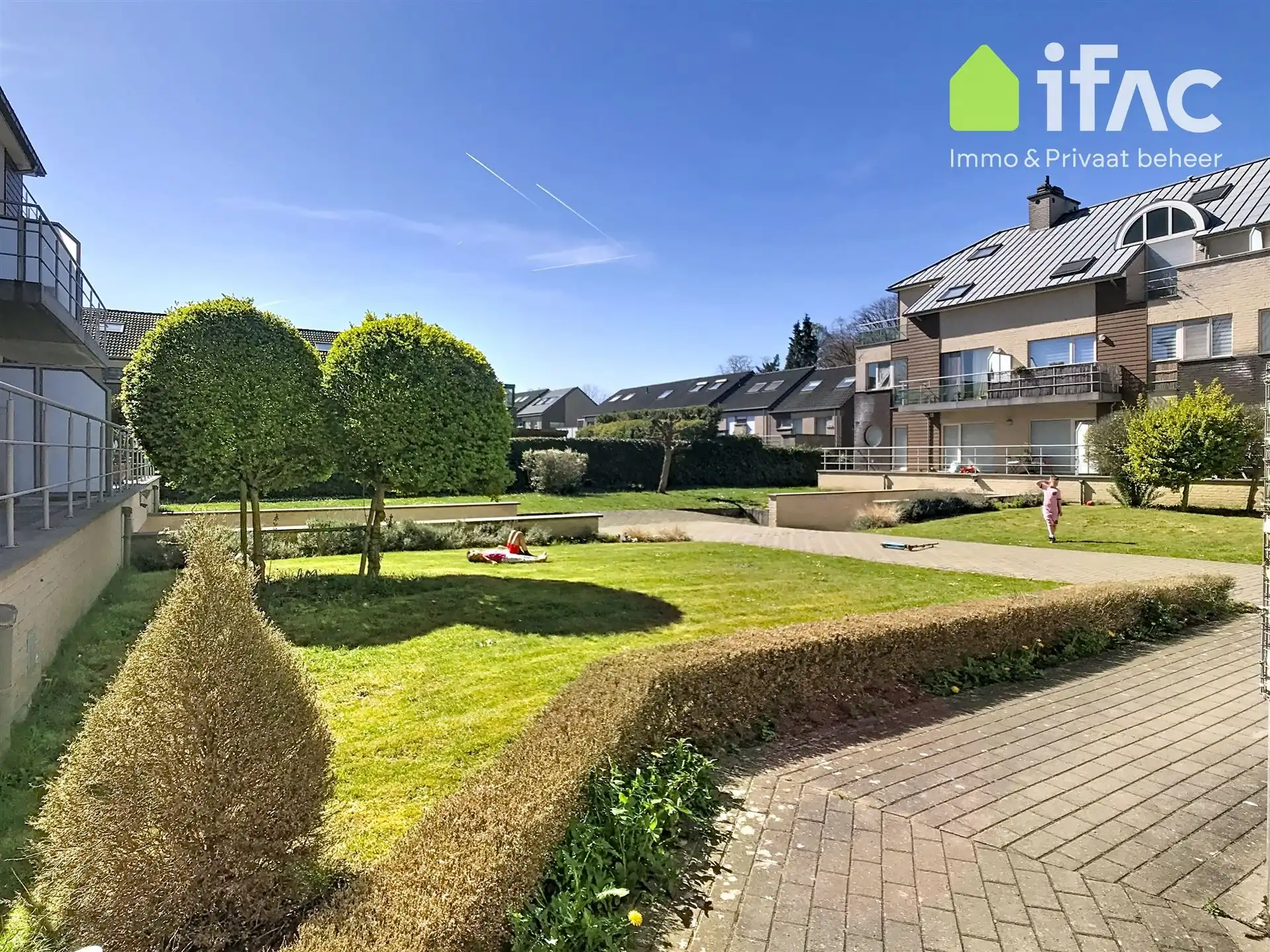 Triplex: 2 badk., 2 terrassen, parking foto 3