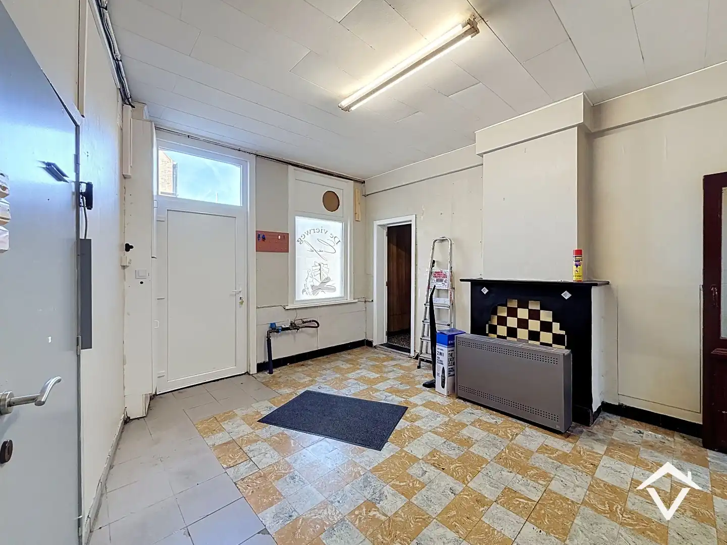 Hoekpand voor gemengd gebruik, vroeger gekend als café "De Vierweg" foto 11