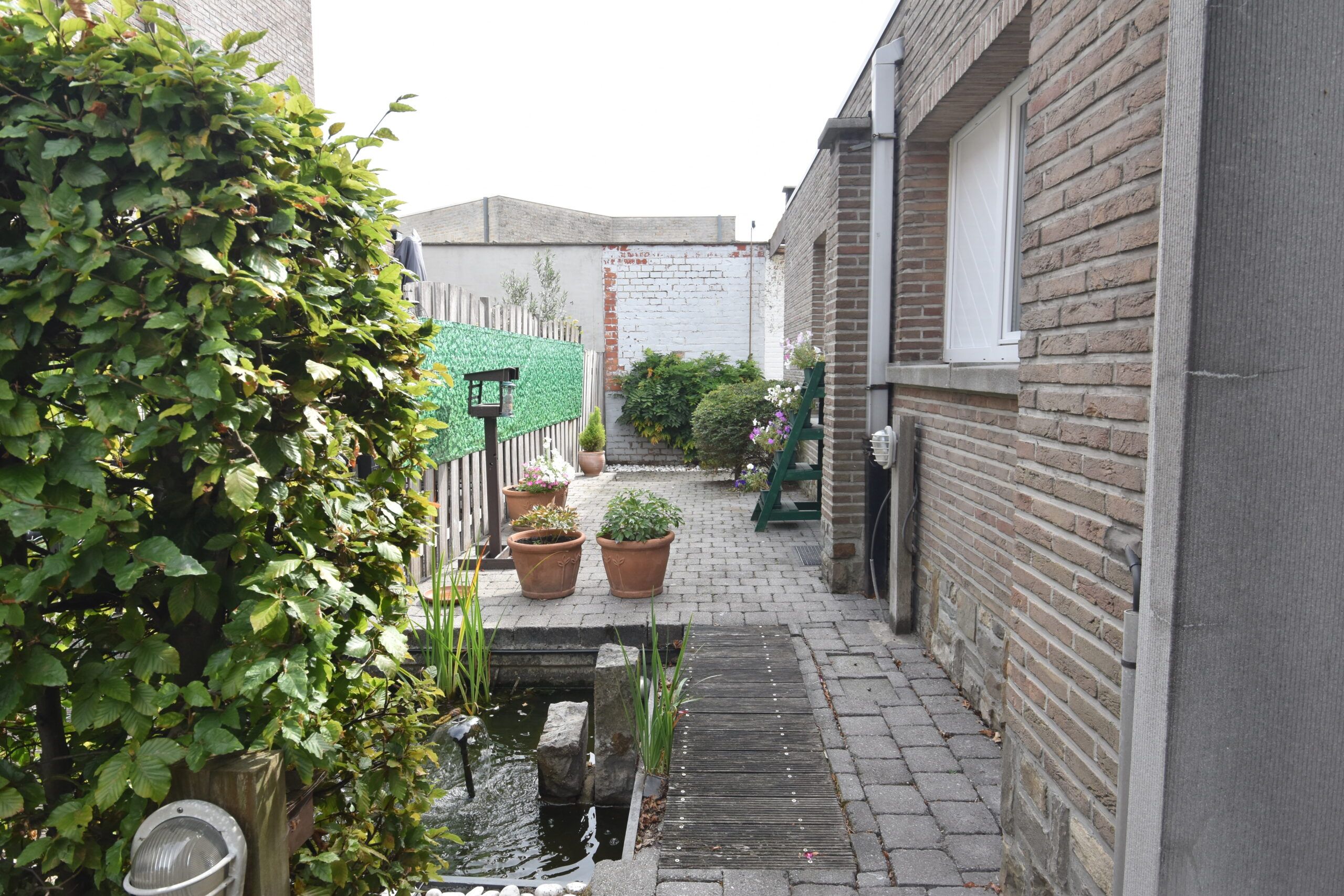 Charmante woning met magazijn – wordt volledig gerenoveerd opgeleverd foto 3