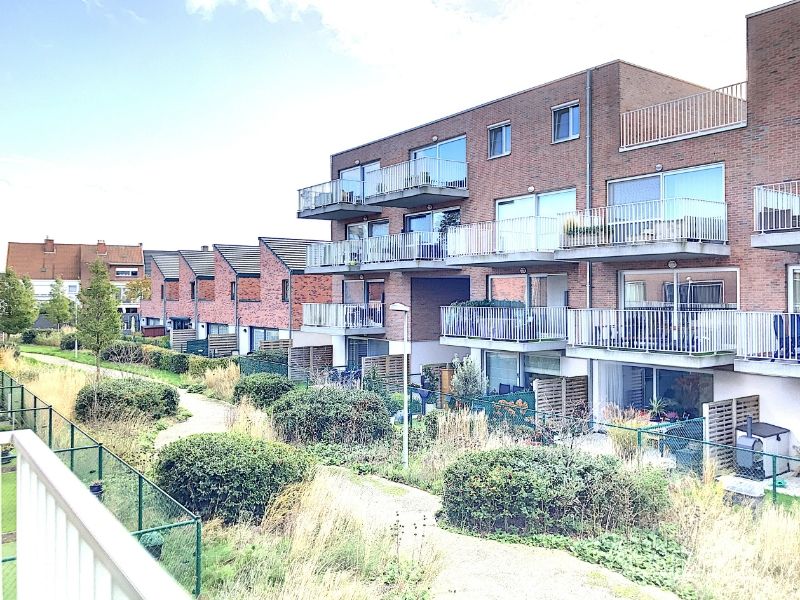 Instapklaar appartement met terras op wandelafstand station Waregem foto {{pictureIndex}}