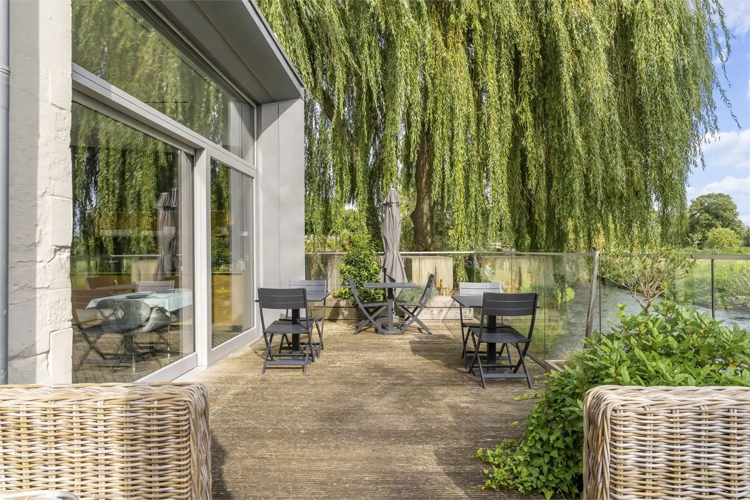 Prachtig gerenoveerde monumentale watermolen foto 3