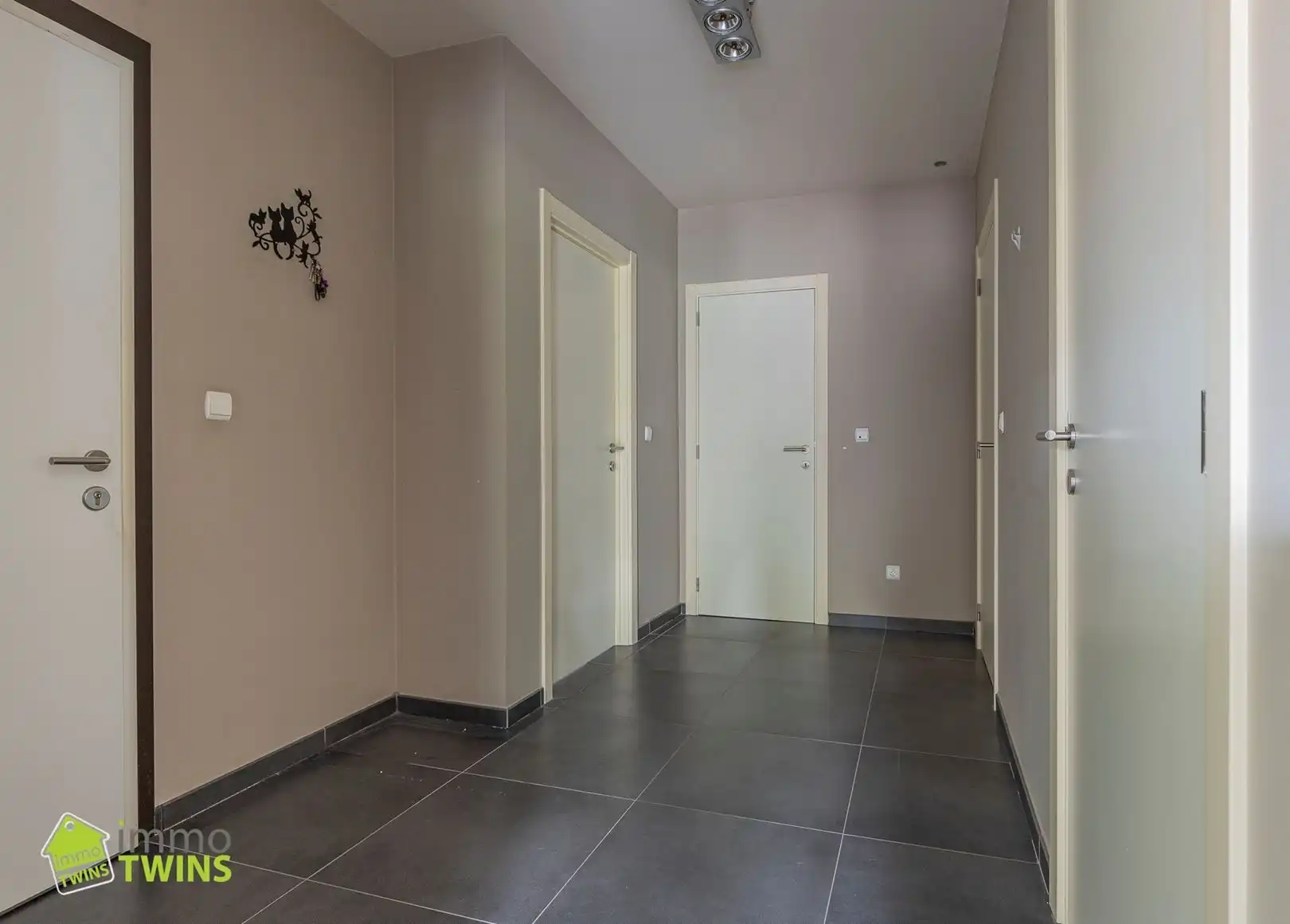 Ruim duplexappartement van 151 m² met 3 slaapkamers, terras en dubbele autostaanplaats foto 19