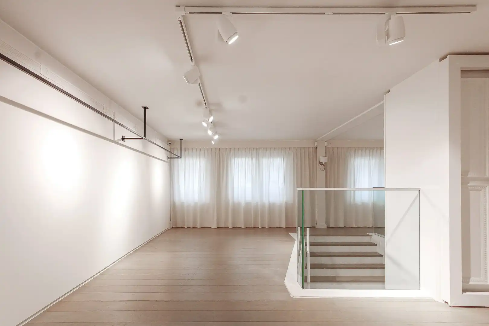 Kustlaan 27 te huur: Uitzonderlijke handelsruimte met luxueuze afwerking op toplocatie, nabij het Driehoeksplein foto 21