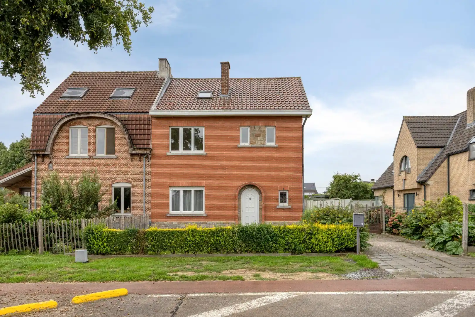 Hoofdfoto van de publicatie: Ruime 3-gevelwoning te Lennik