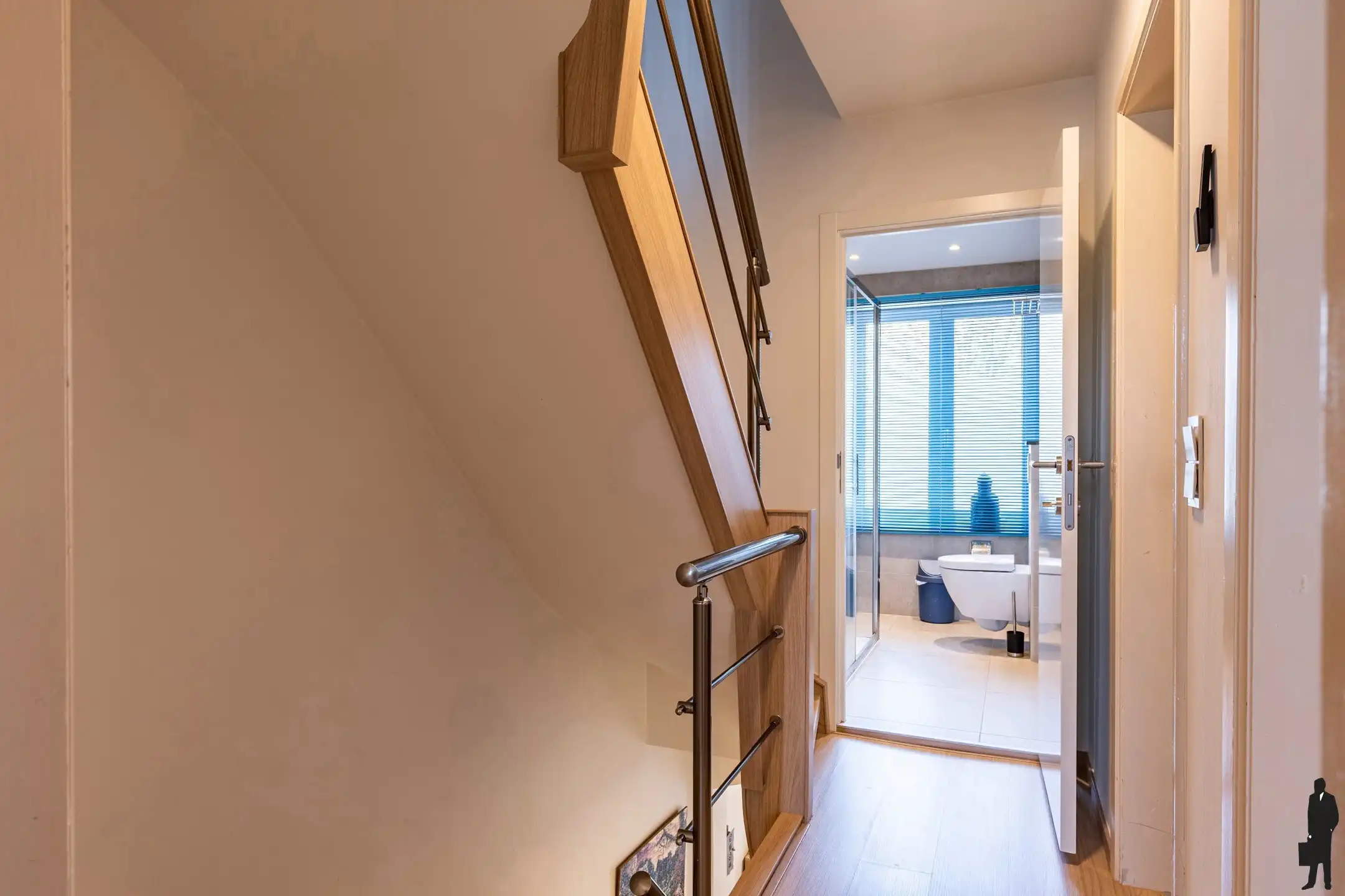 Instapklare HOB met 5 slpks, garage & zonnige tuin te Edegem foto 9