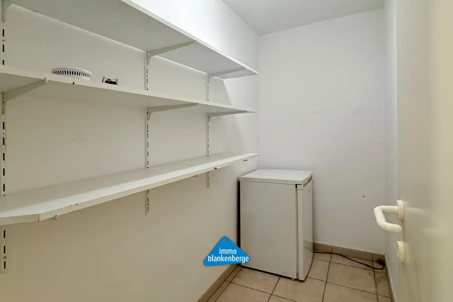 Licht en comfortabel appartement met twee slaapkamers foto 10