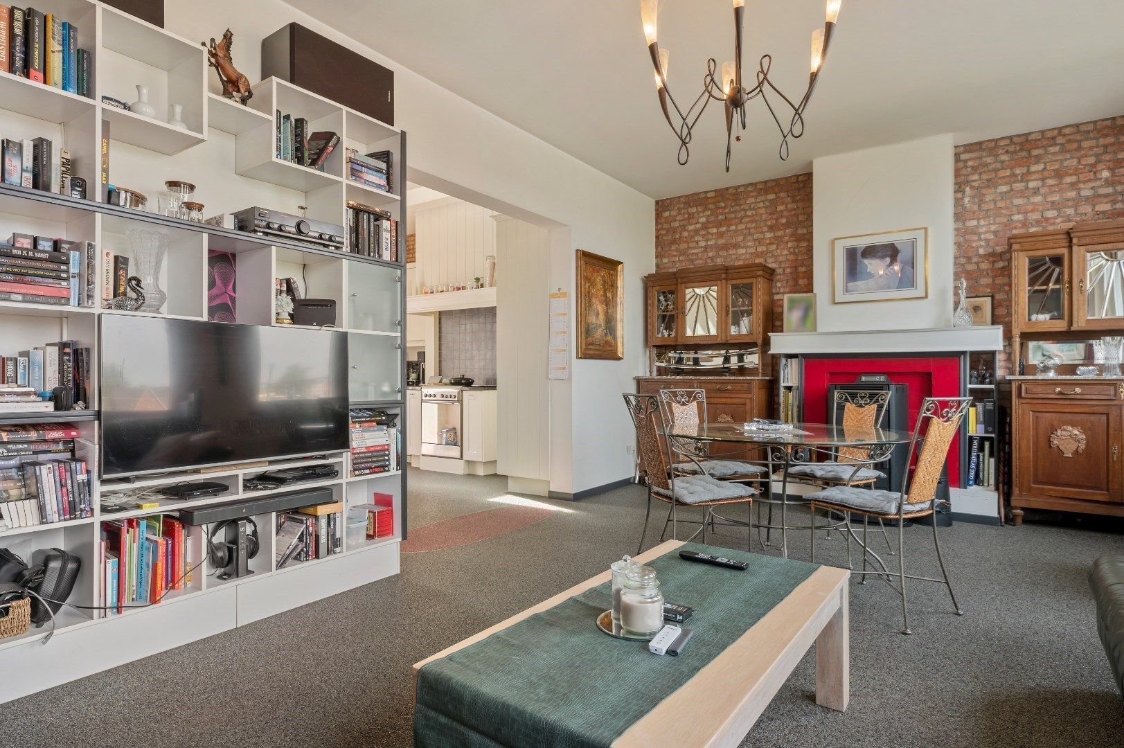 Handelszaak met bovengelegen charmante woning op toplocatie foto 8