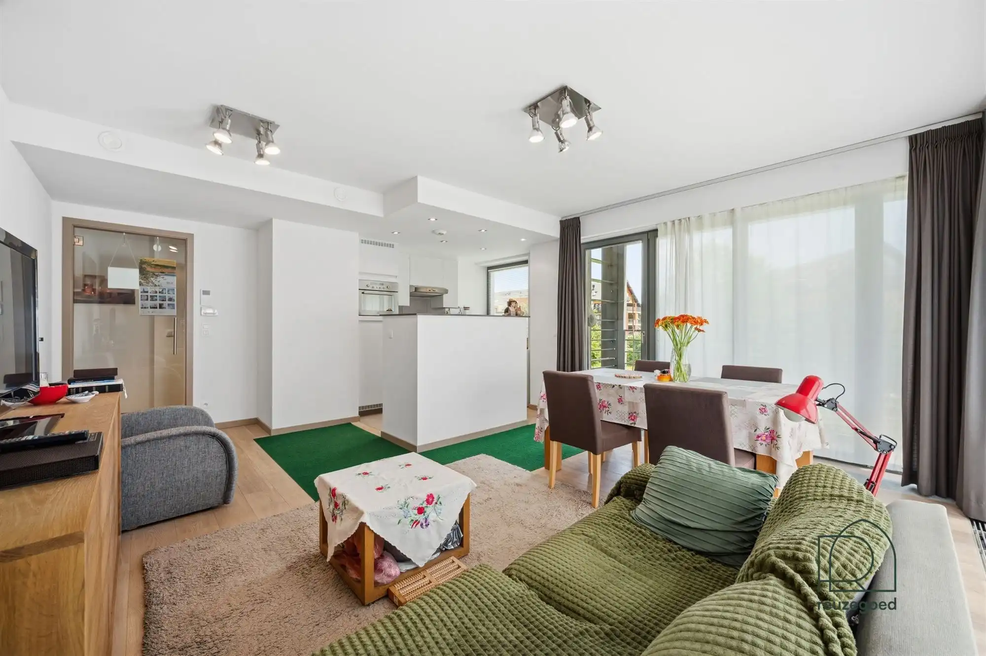 Instapklare investering met 2 slaapkamers op toplocatie in Evere foto 8