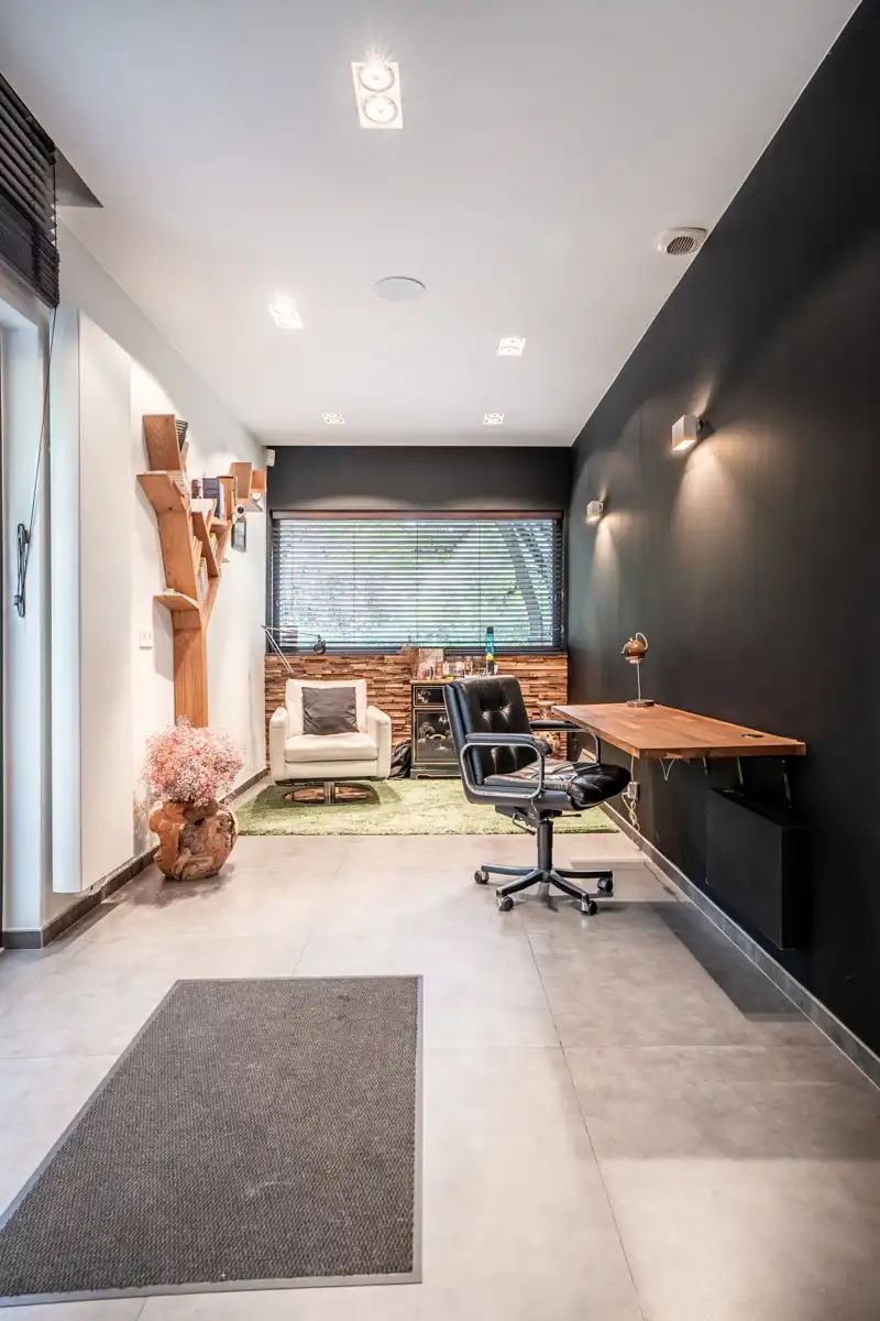 Vrijstaande woning met veel ruimte, in het groen aan de rand van Halle foto 18